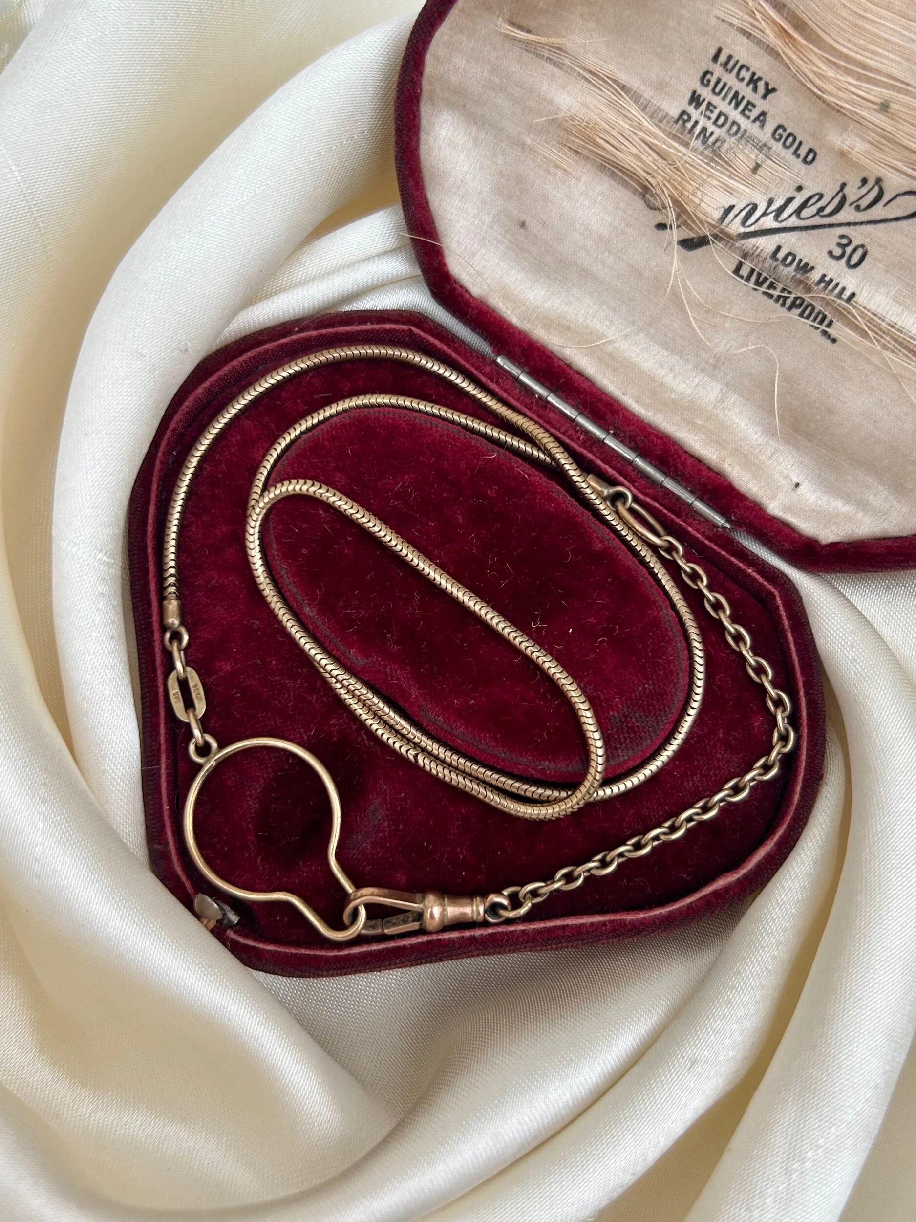 DDE94856-EA89-4ABA-AE39-F3F67F752177