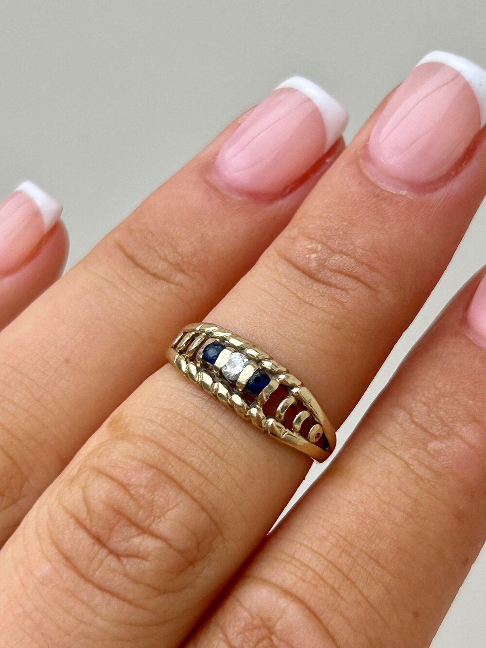 9ct gold diamond hotsell and sapphire ring