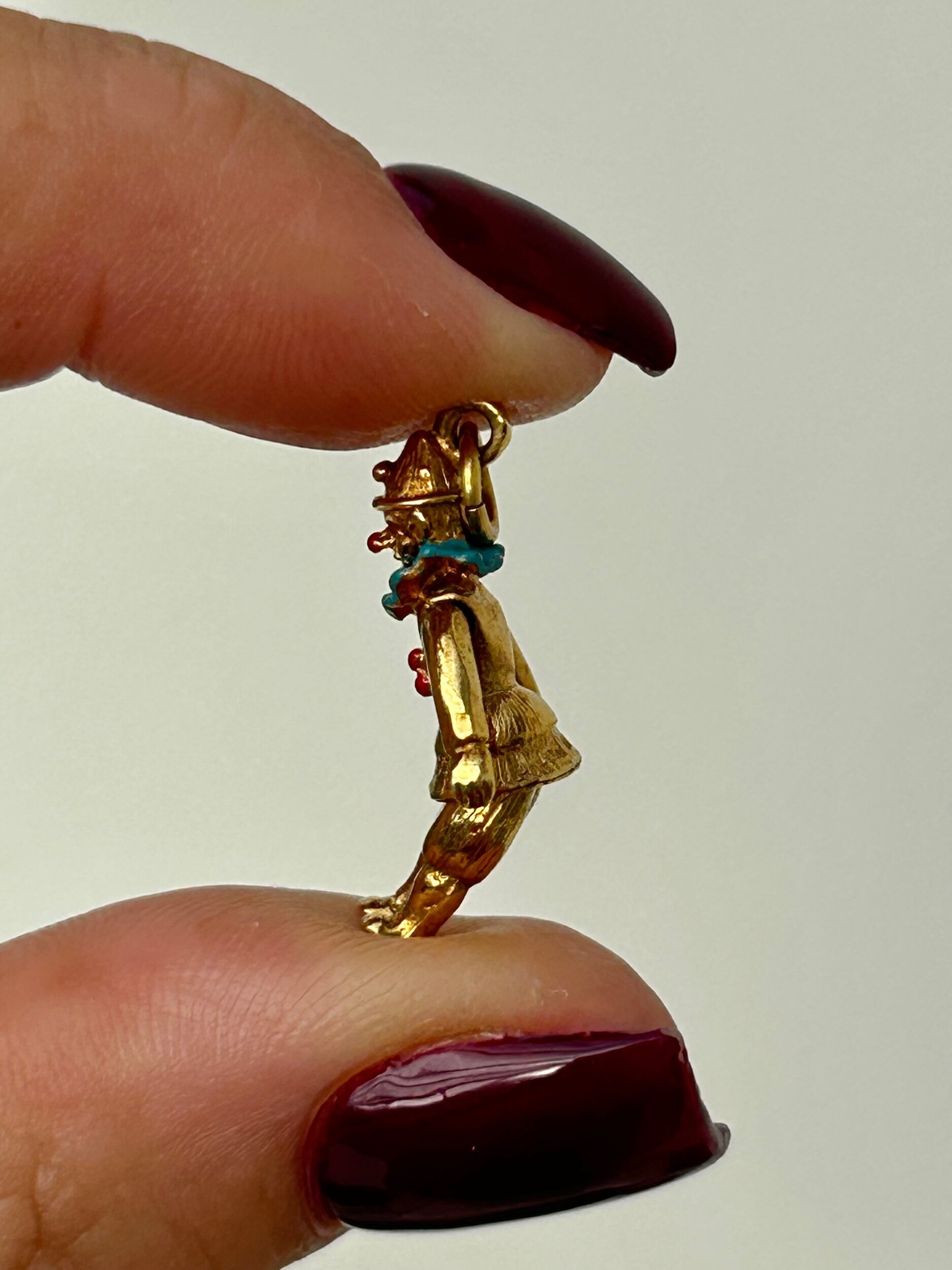 DEAE29E0-6C3C-41BE-B84F-E47FF27CA688