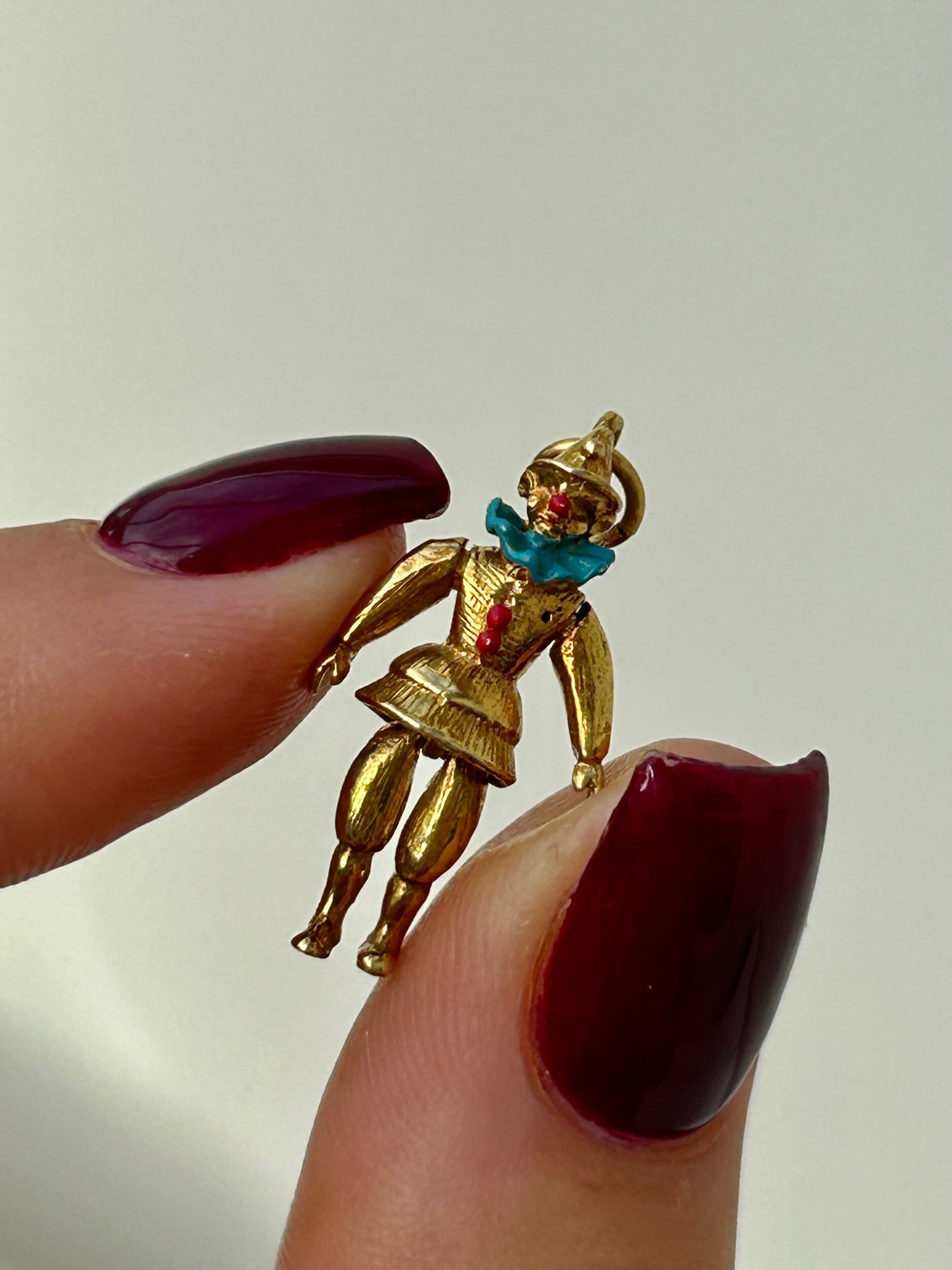 A596CD27-A2E9-47A5-ACF6-476DF0CF33E4