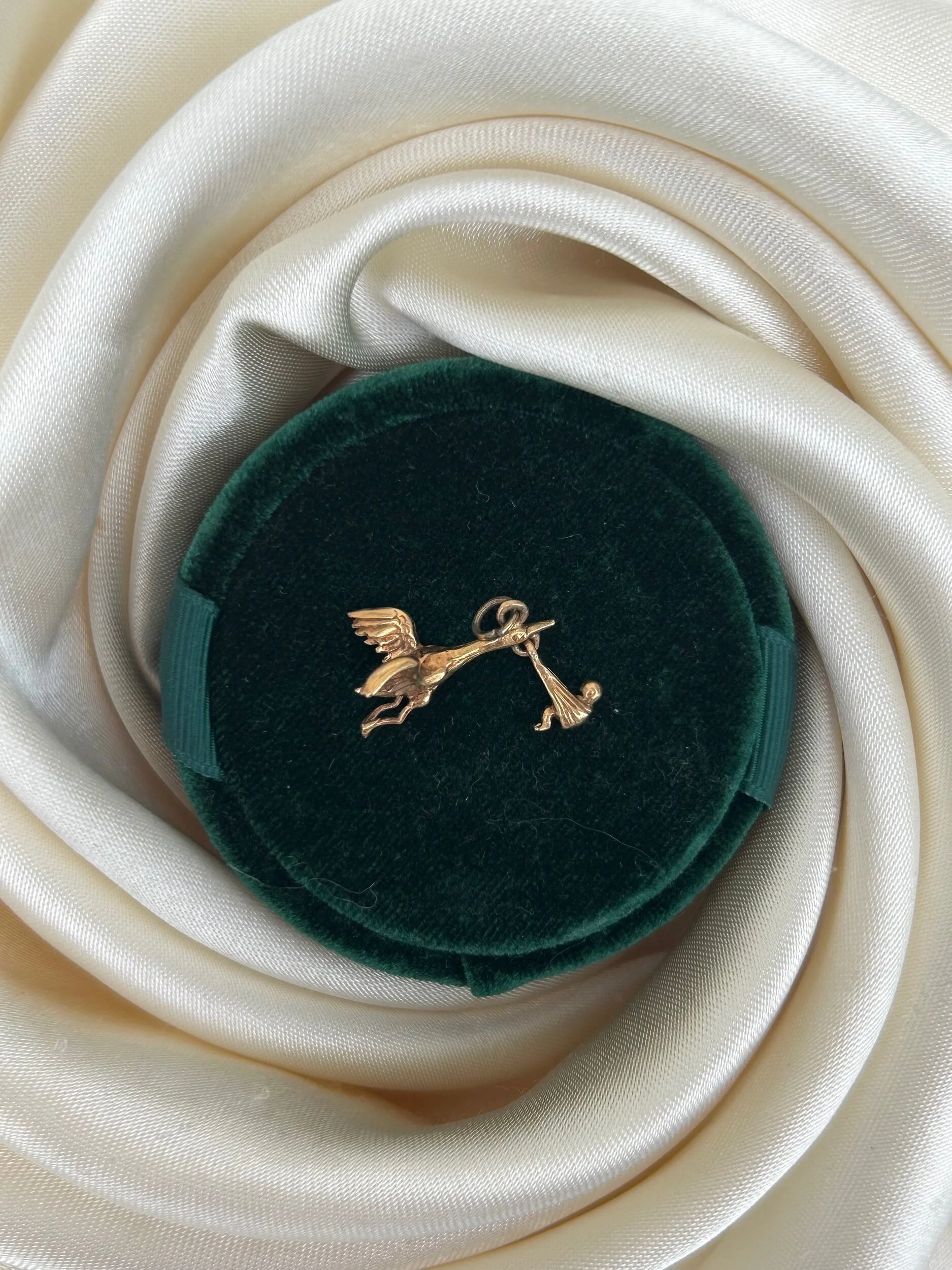 3250AB82-A79C-489E-9AF4-EC450501C373