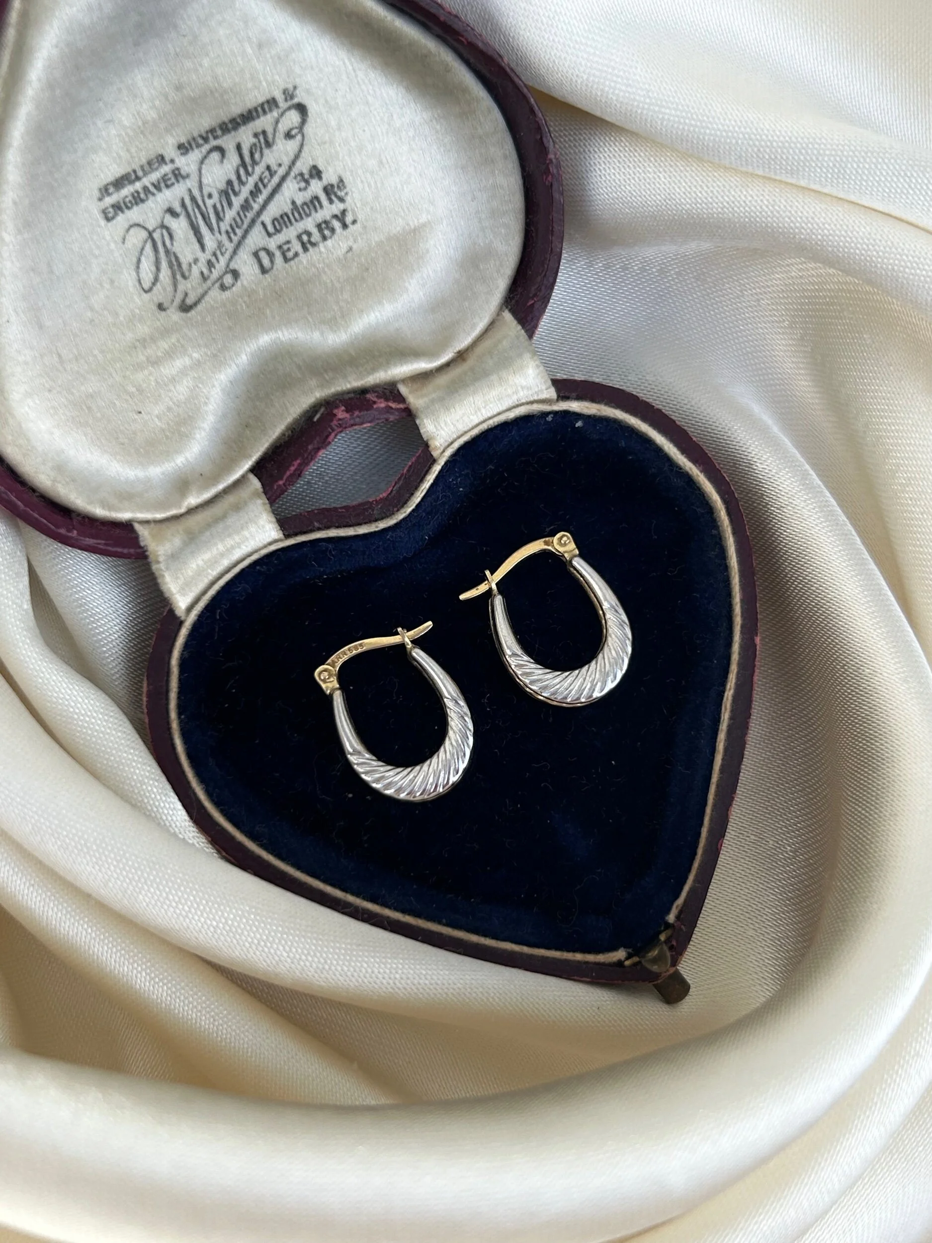 107774BA-635E-4104-B5F5-C566279D139F