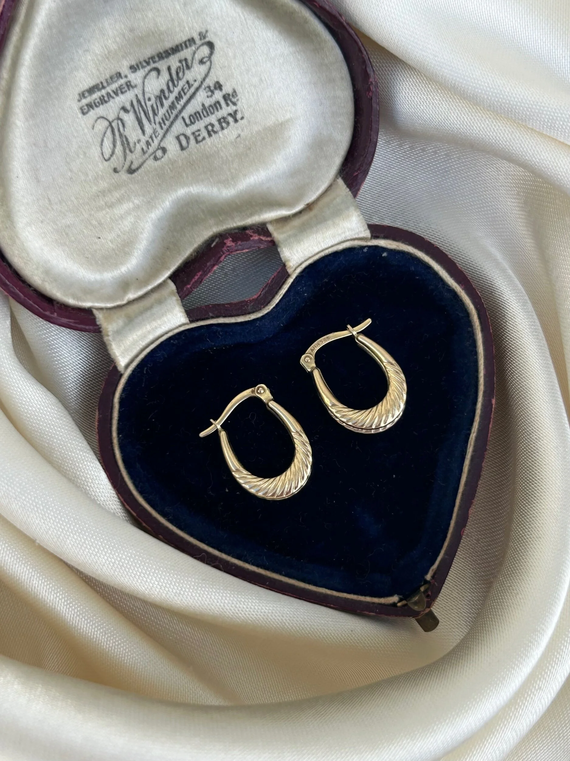 85E1C199-64E1-41F5-BA7F-9569215116E5