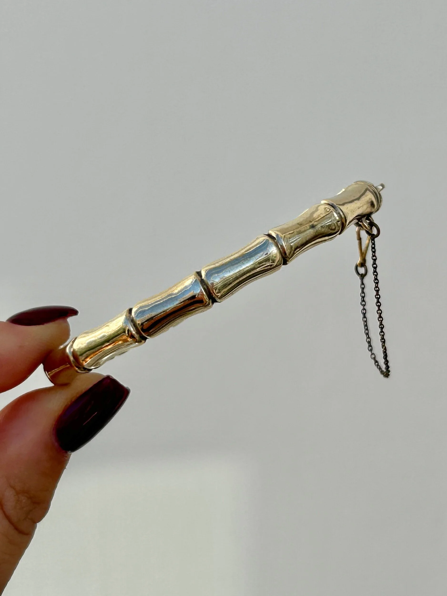 4B7F6B2D-EF4A-437C-92B0-4946BA6C75F1