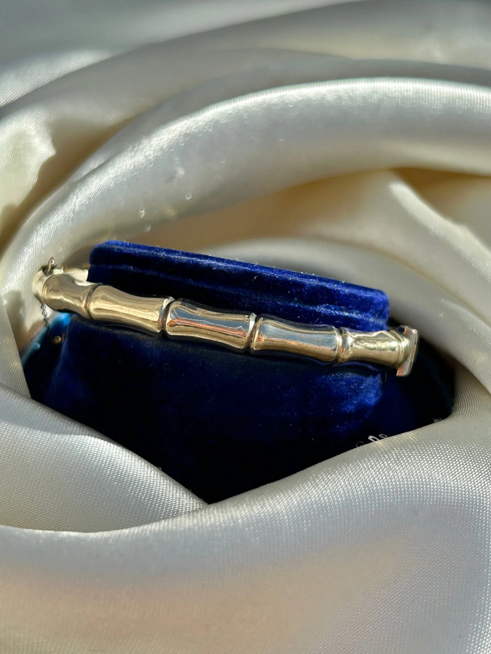 DFE708F0-C2AF-4EC6-9A0F-4CD541C9B7CE