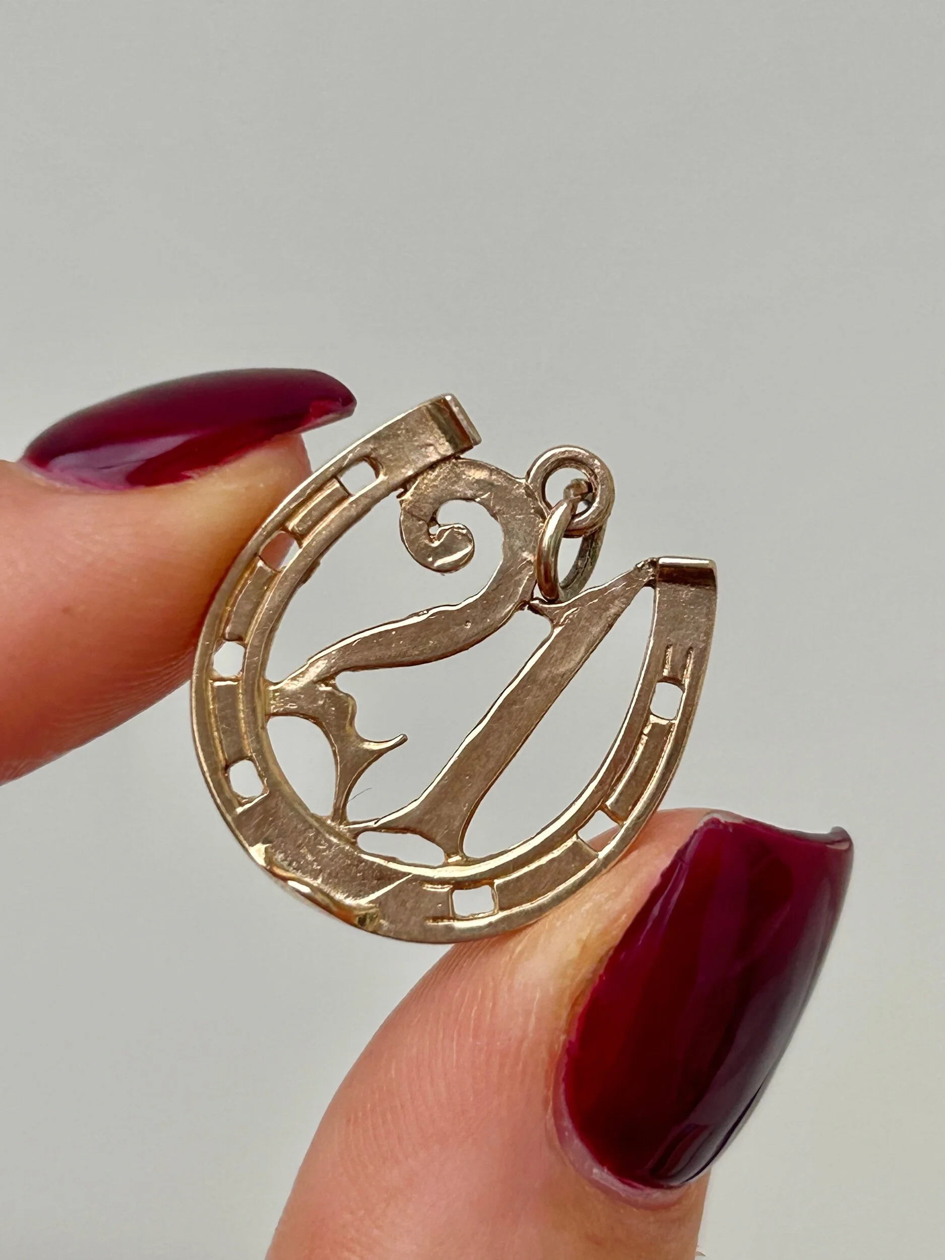 6C7A881B-85F1-4985-9BEC-7FB7D7DEB682