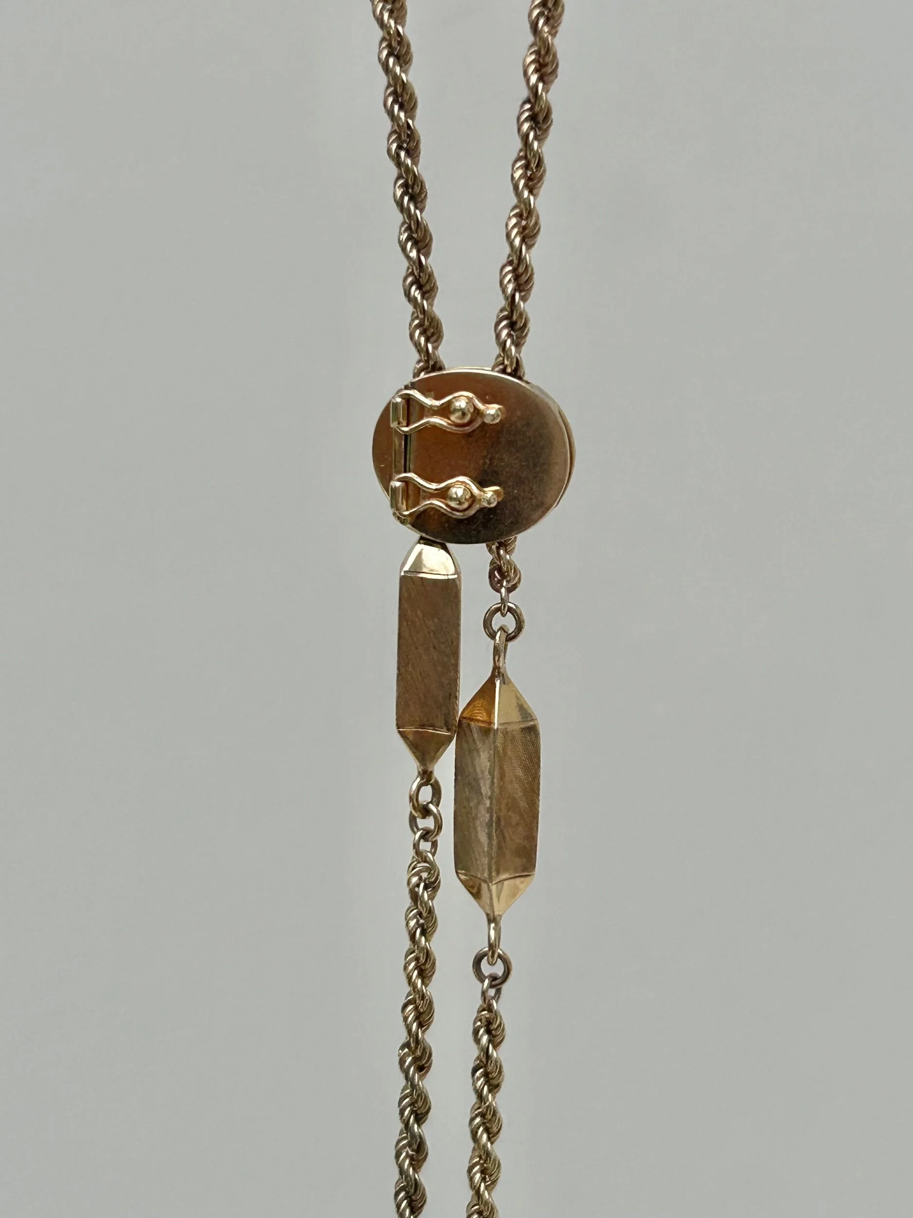 D24F5885-E0E4-4216-A9AB-929362213843