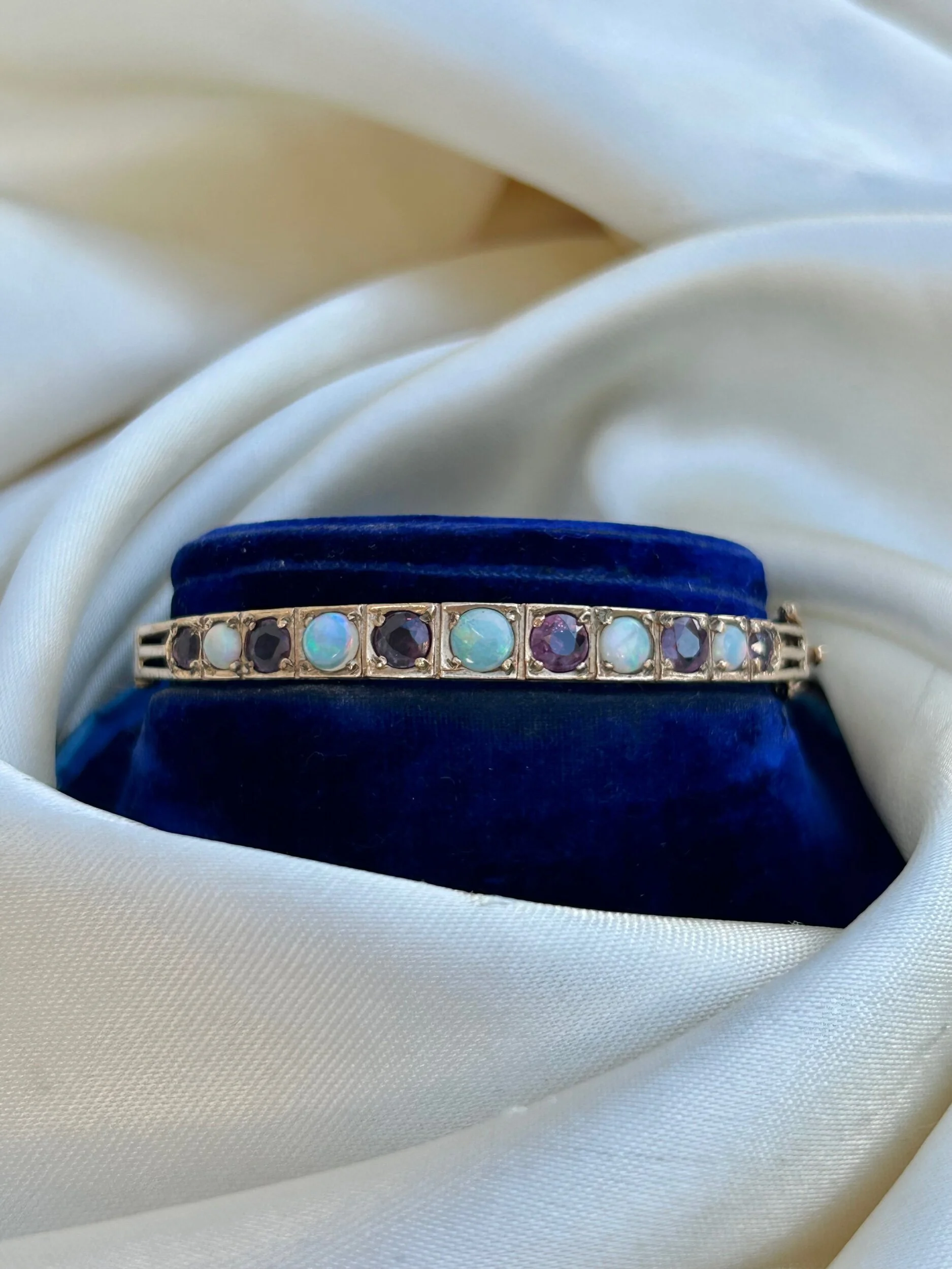 CEC85F0C-5D3A-4C4F-A673-A9B376FBC9E4