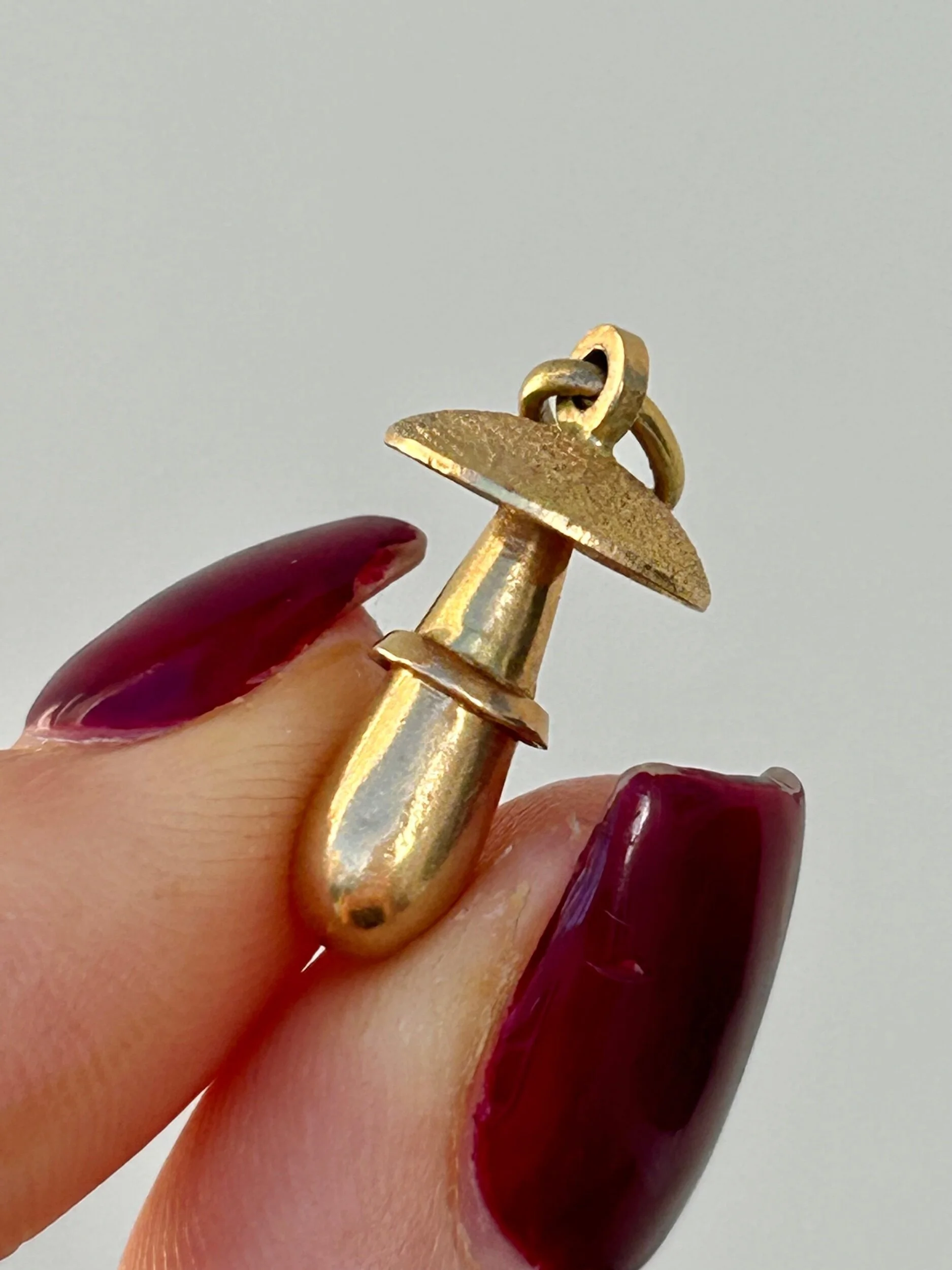 D7558584-F1C1-484F-8538-C3F79B0651E7