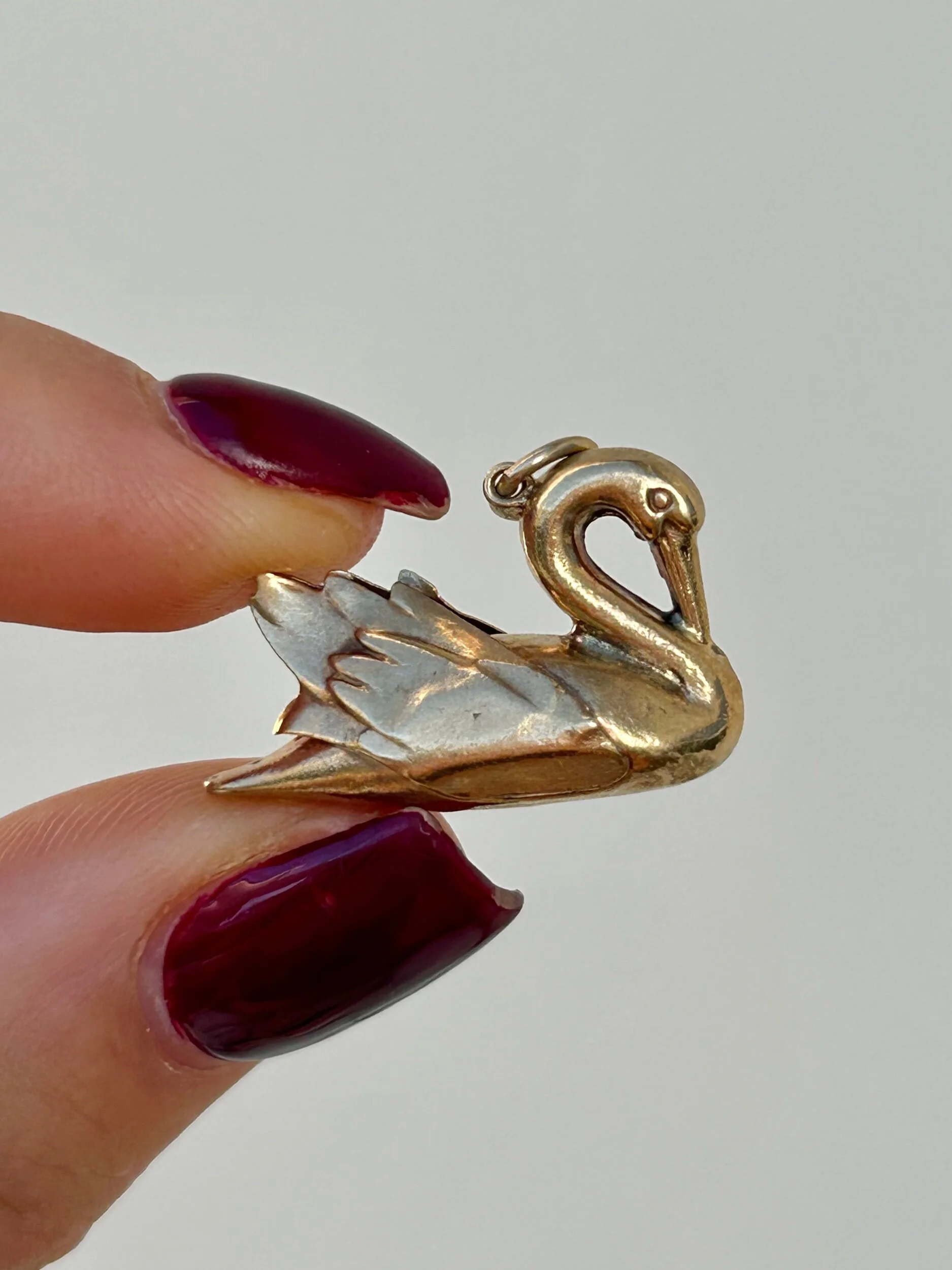 76D0F2BC-4BDA-4E22-932A-EC378BB9A4C1