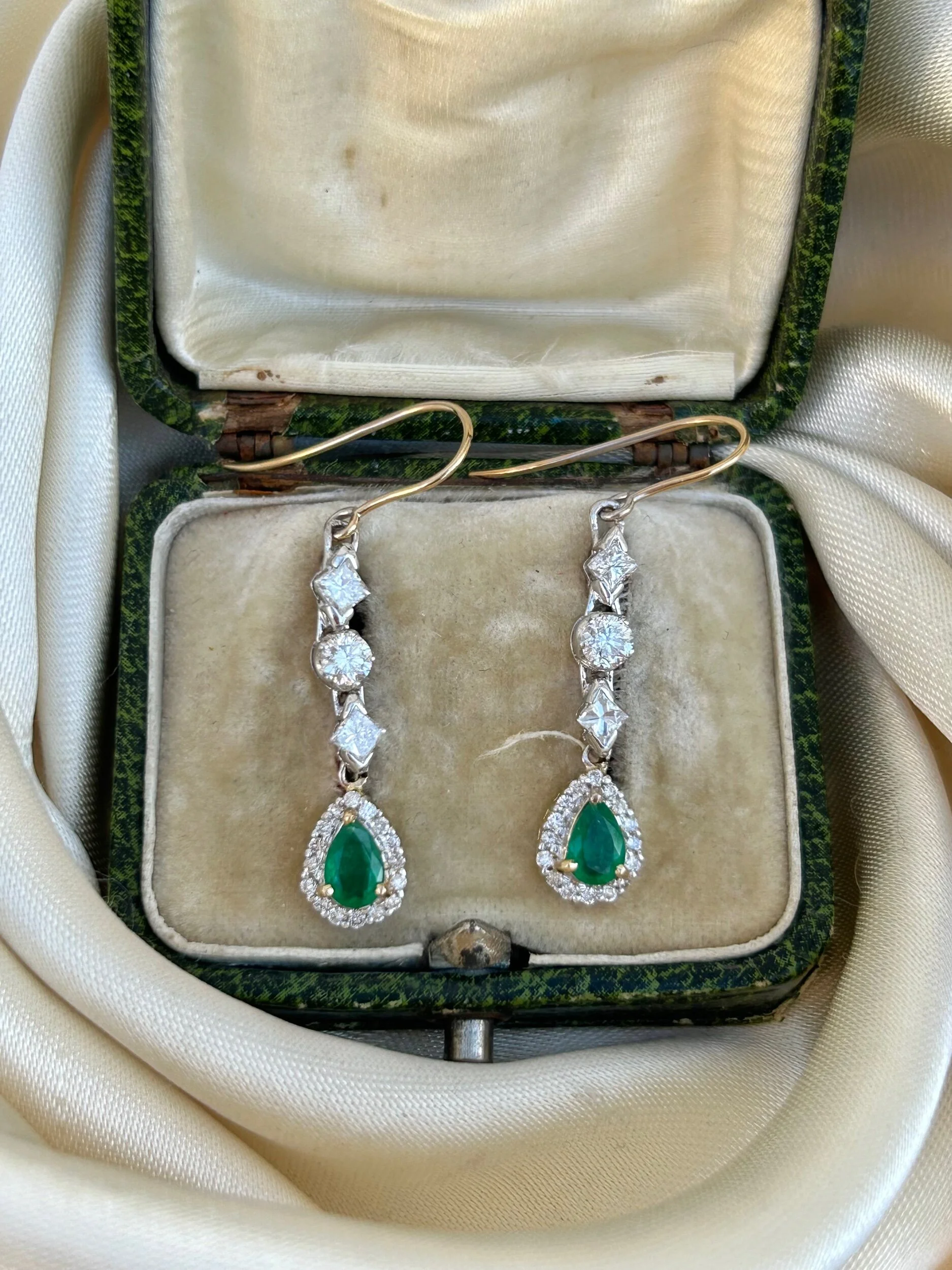 7E5125F0-D424-431C-8C73-8AC0801002F4