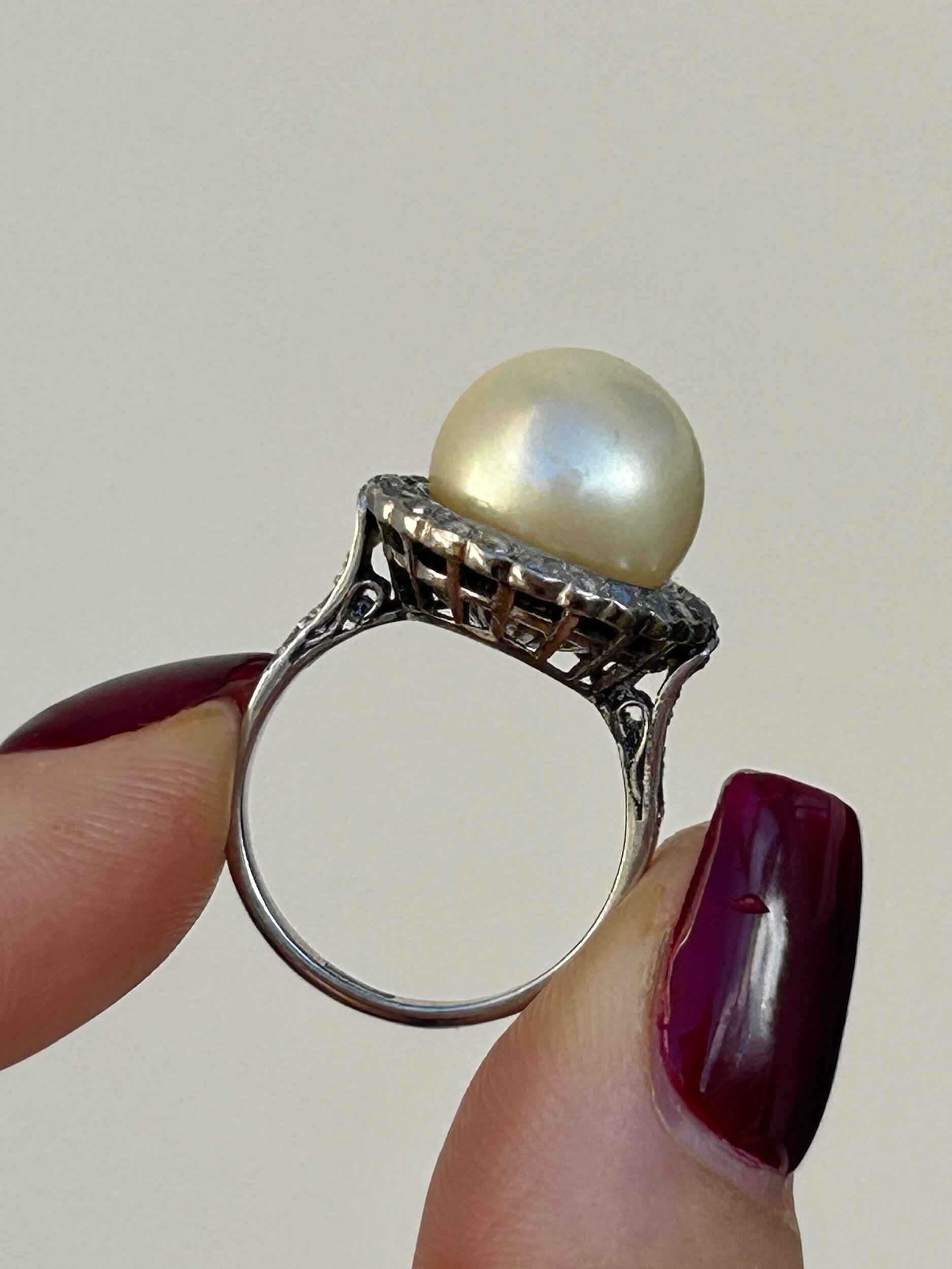 F8D889DA-388D-4B5D-BE1D-A1390B80AAE6