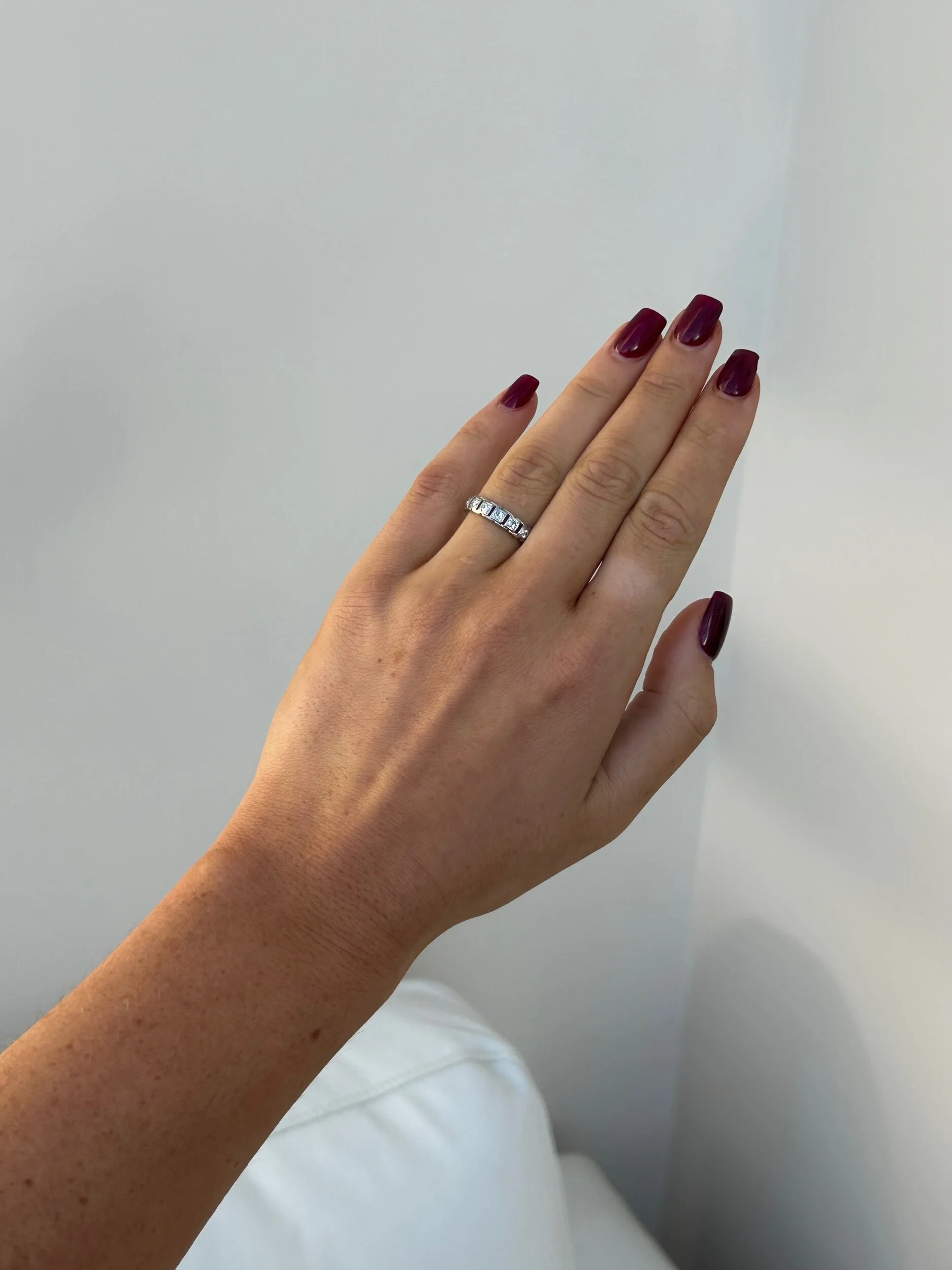 2B5B412E-7CA1-4D18-912B-6AE58CD4FE1C