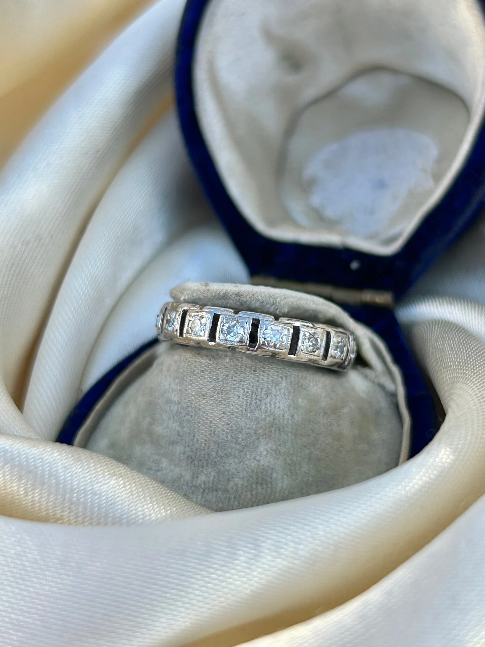 405165B9-8A83-4C8D-B12A-0E8E234623FC