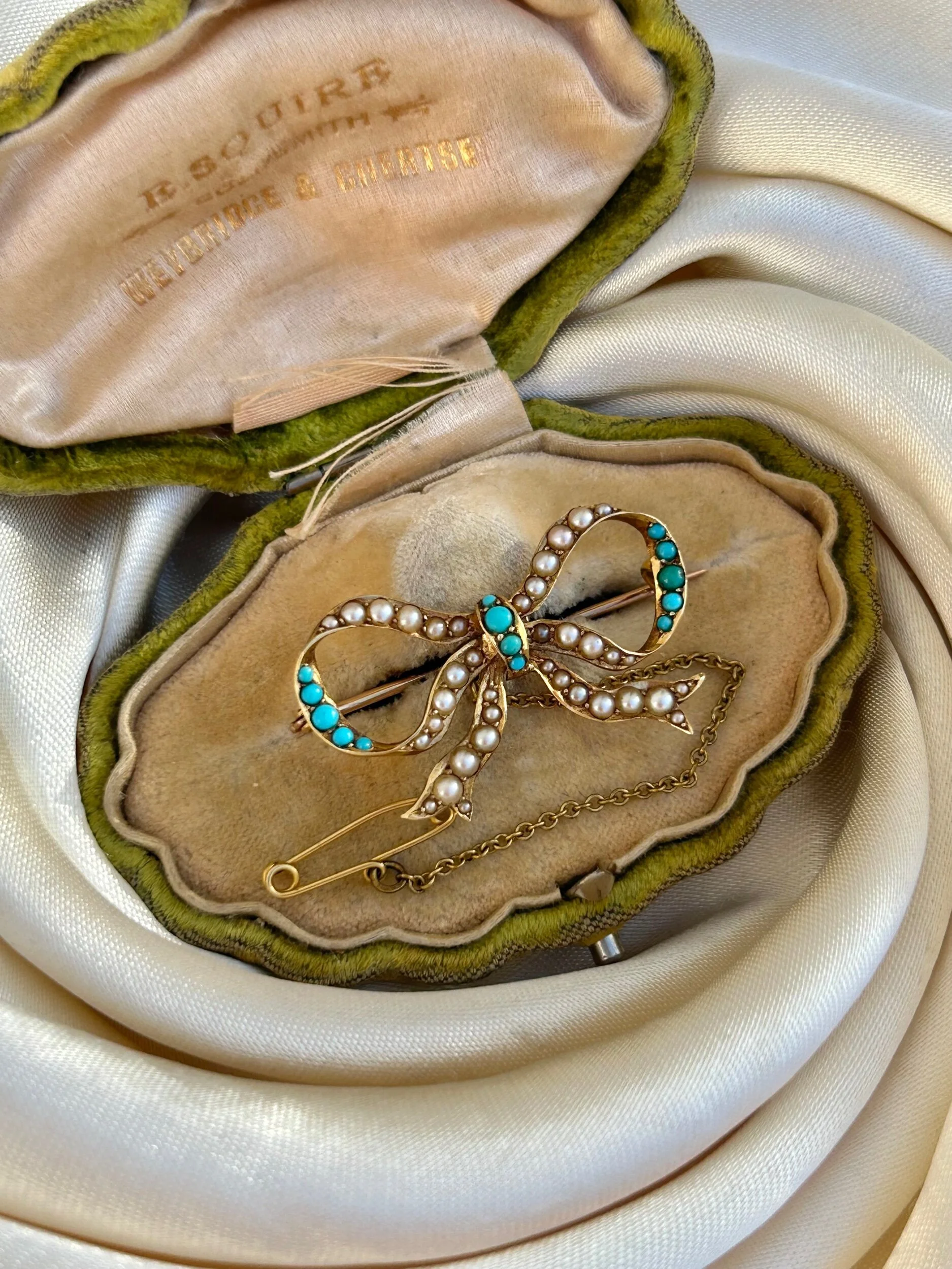 CD565C76-F6C7-4DAC-84BC-18EC70A65107