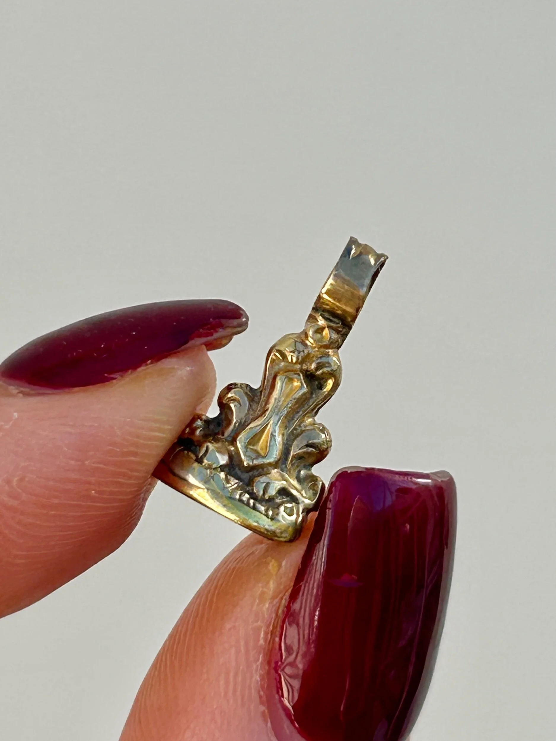 D7C35459-C362-4943-867B-945A908C4183