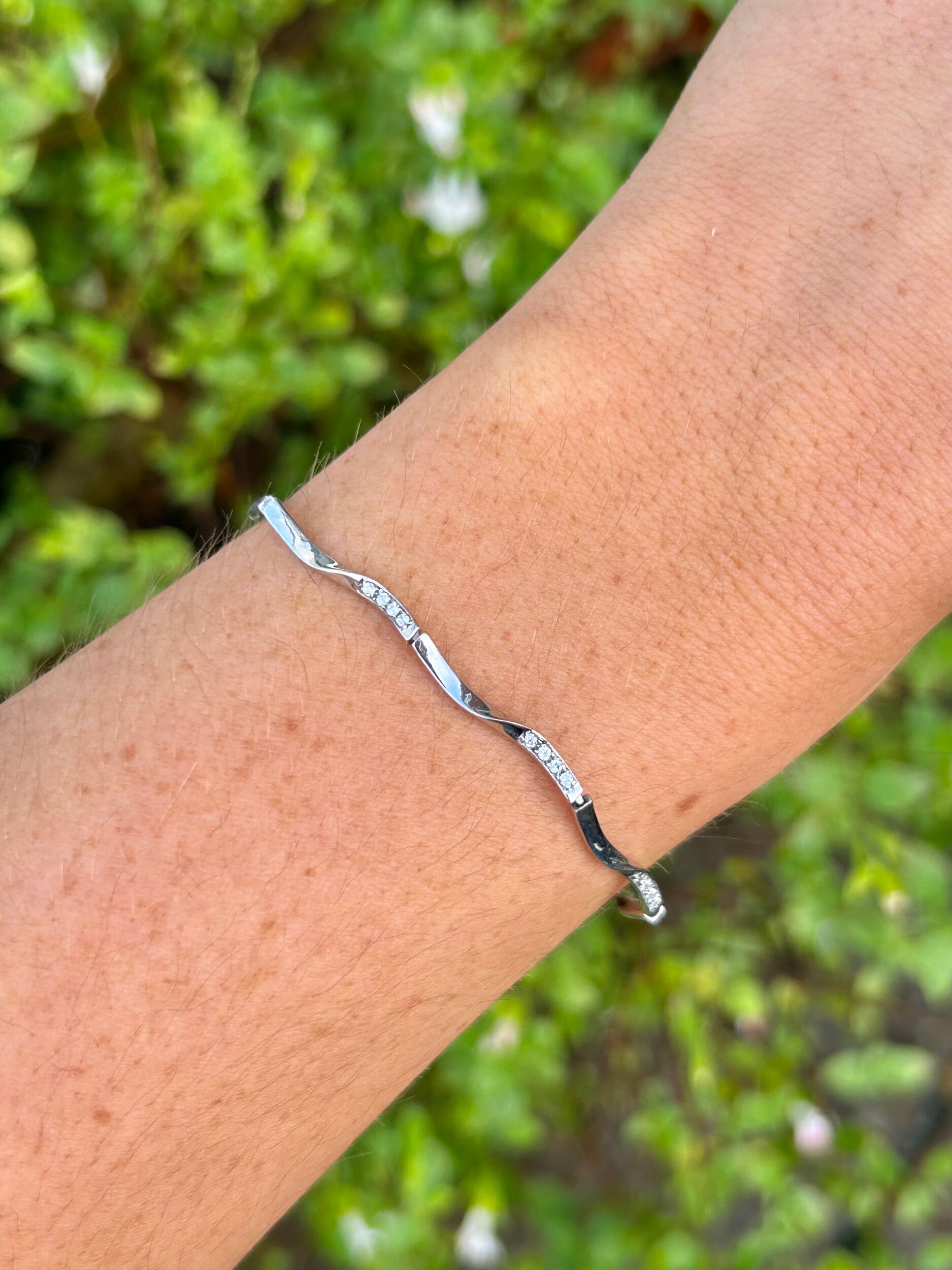 3FB97CBF-B44B-482F-9879-89E3E6E85C14