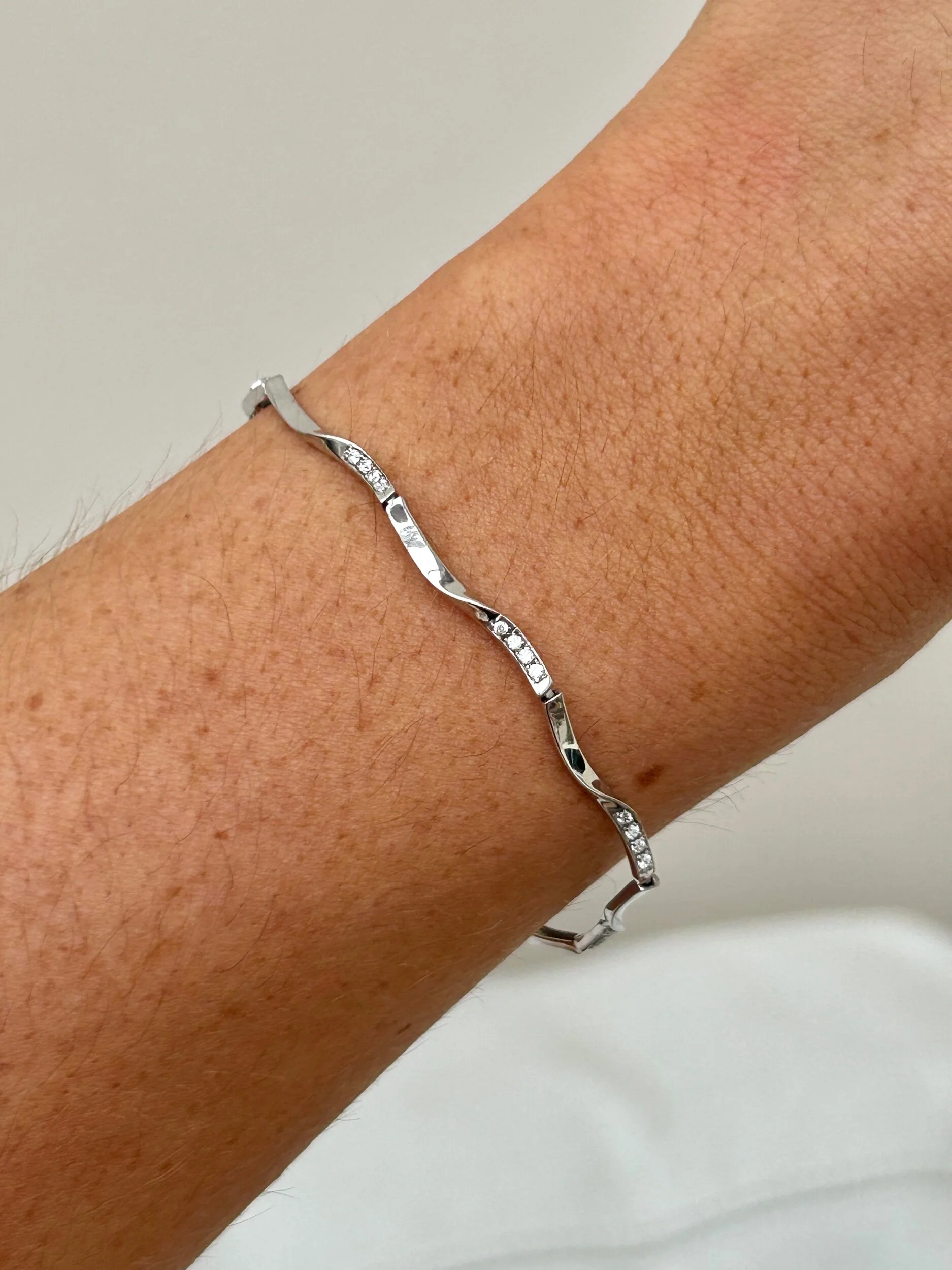 0C73A0AA-1944-4F39-AA3A-D9F40121DB67