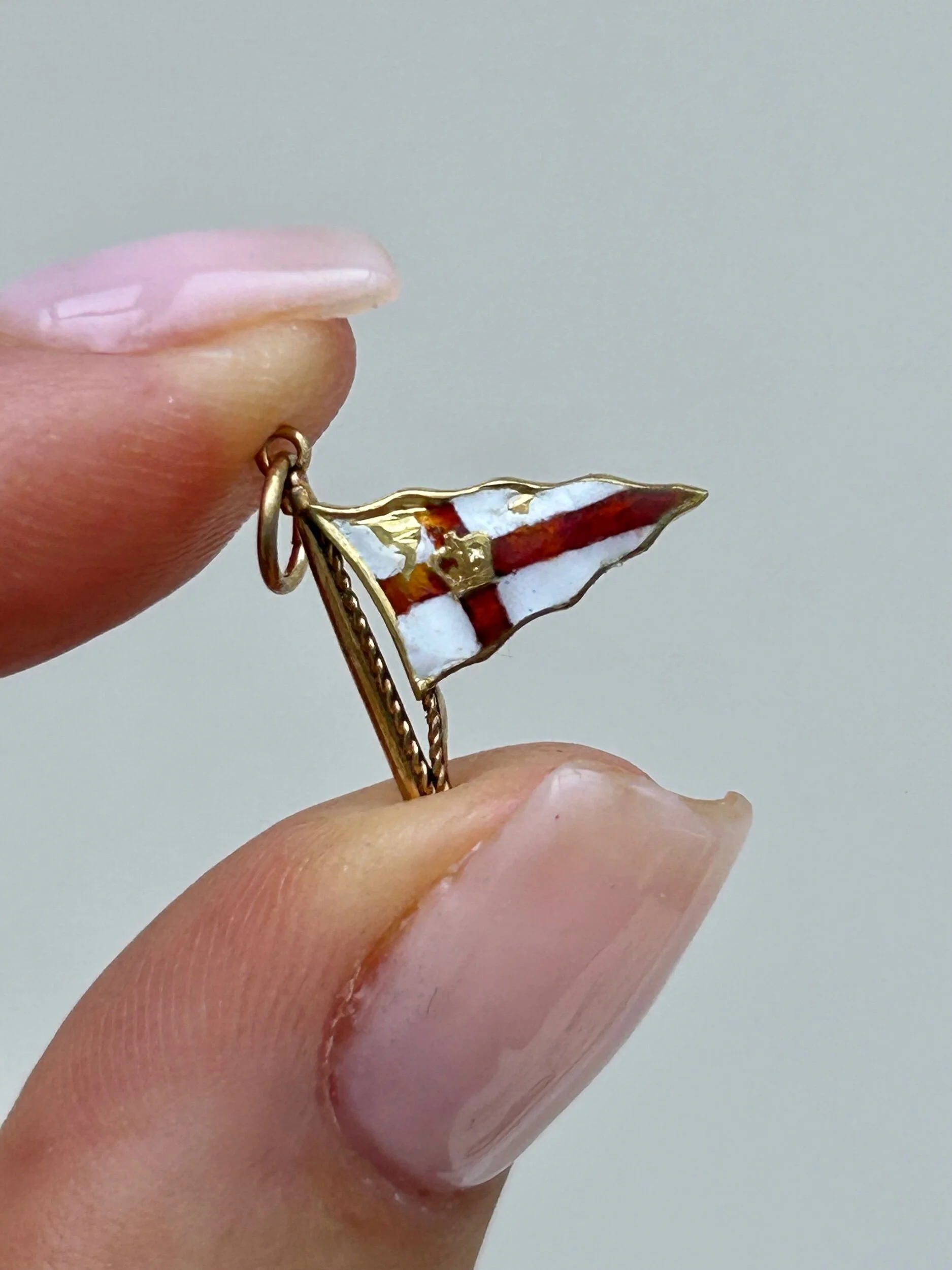 C6A94D56-78AE-4242-AF29-0999A386232B