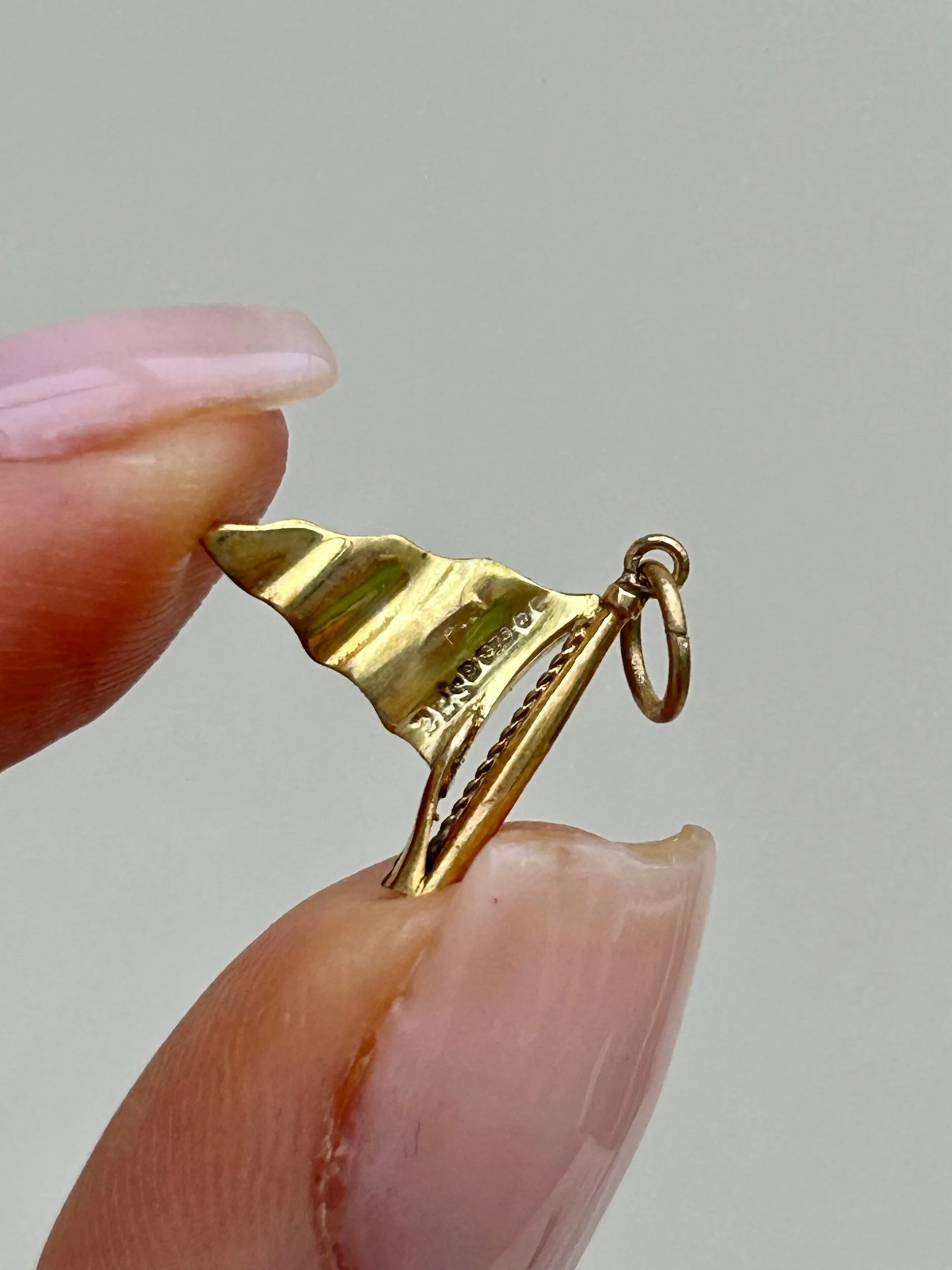 1137CB10-E4FA-4826-9D75-E370365ACDA2