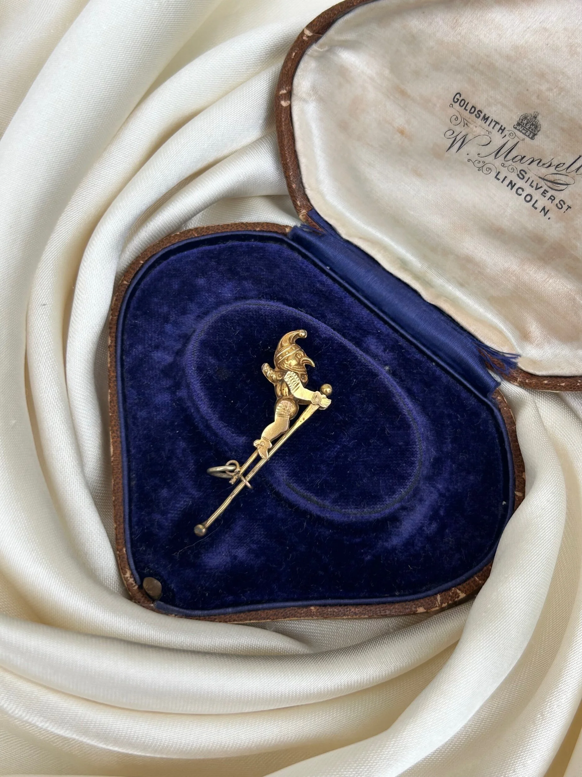 25B53F22-DDF9-46E2-9B39-AA5E4AD16584