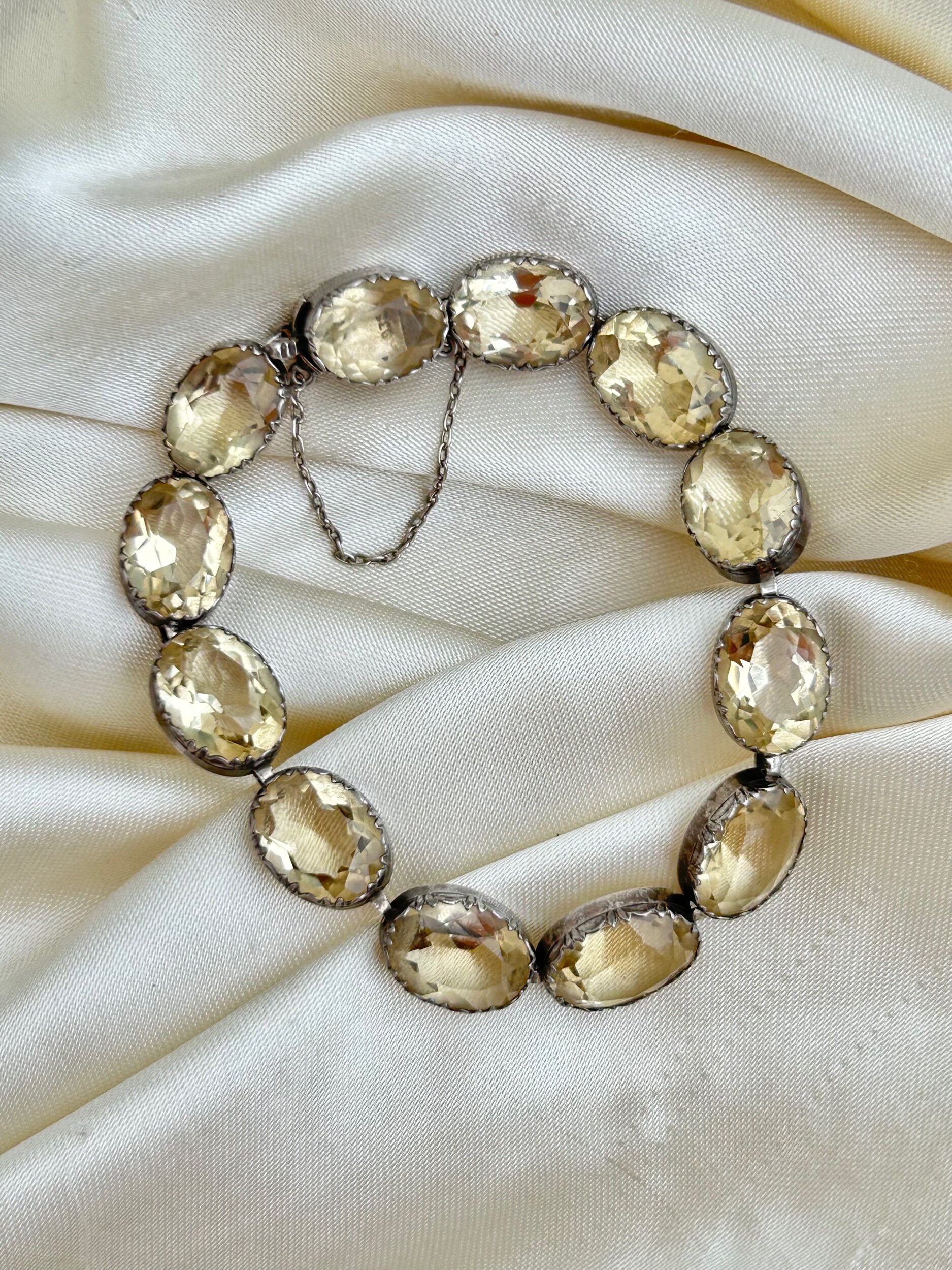 10D940EB-7B18-47FF-A7DB-1B6A27244E98