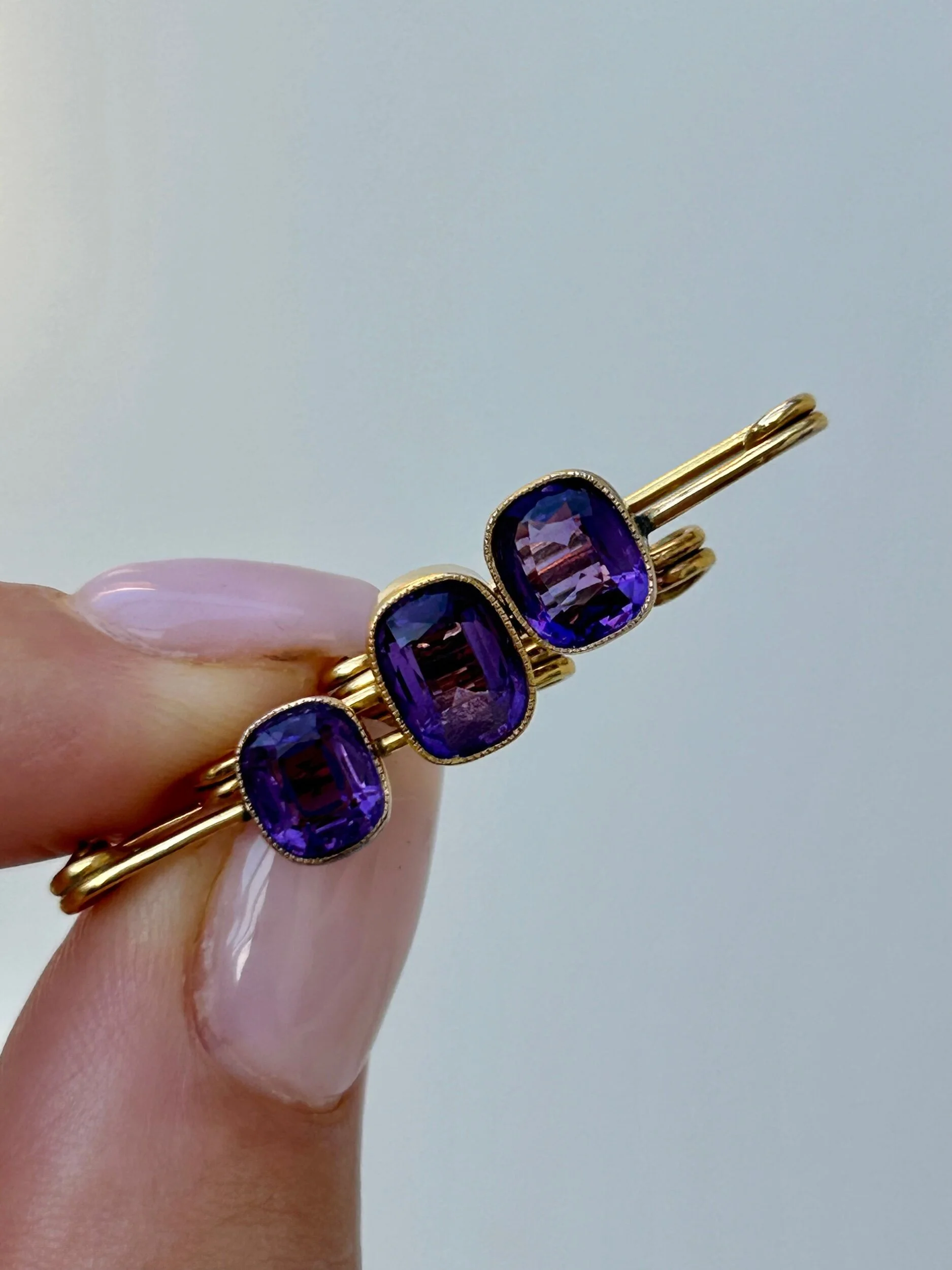 DAACED5B-D1B2-4125-90C4-87CD610C31B6