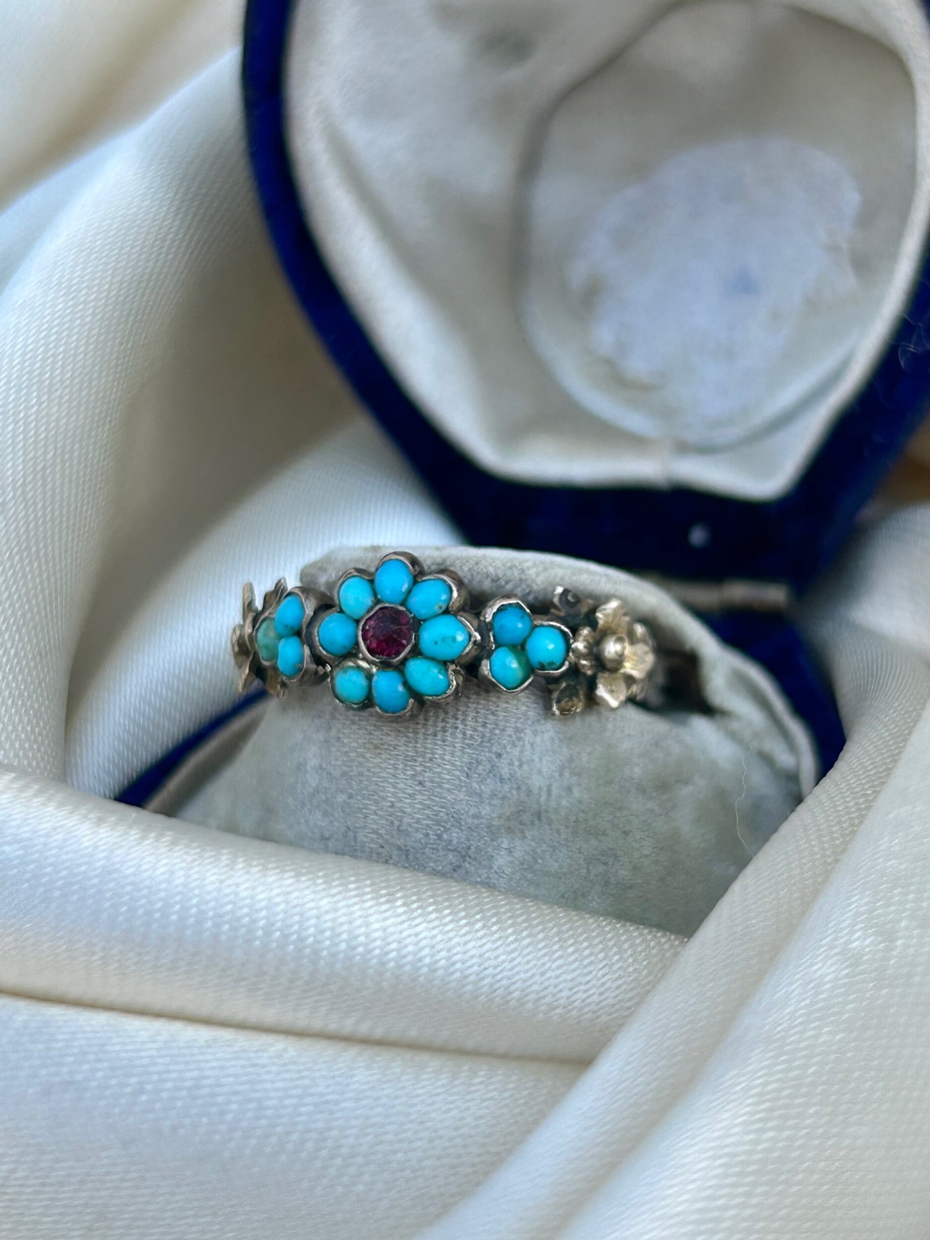 AA49B1FC-7681-4431-A279-B1C1957DD9FE