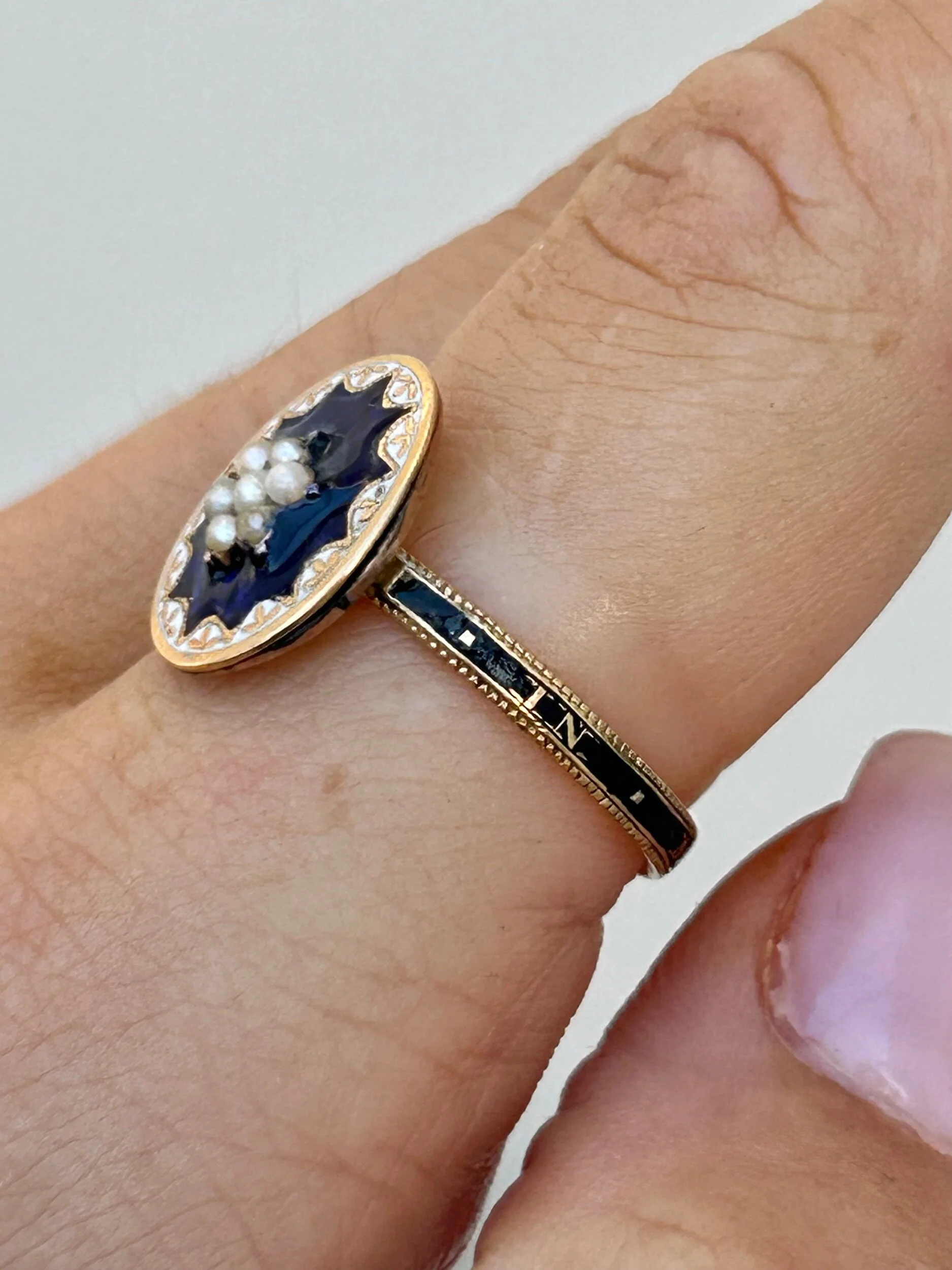 1831B307-182F-4E1D-AE68-8A9C82E187E6