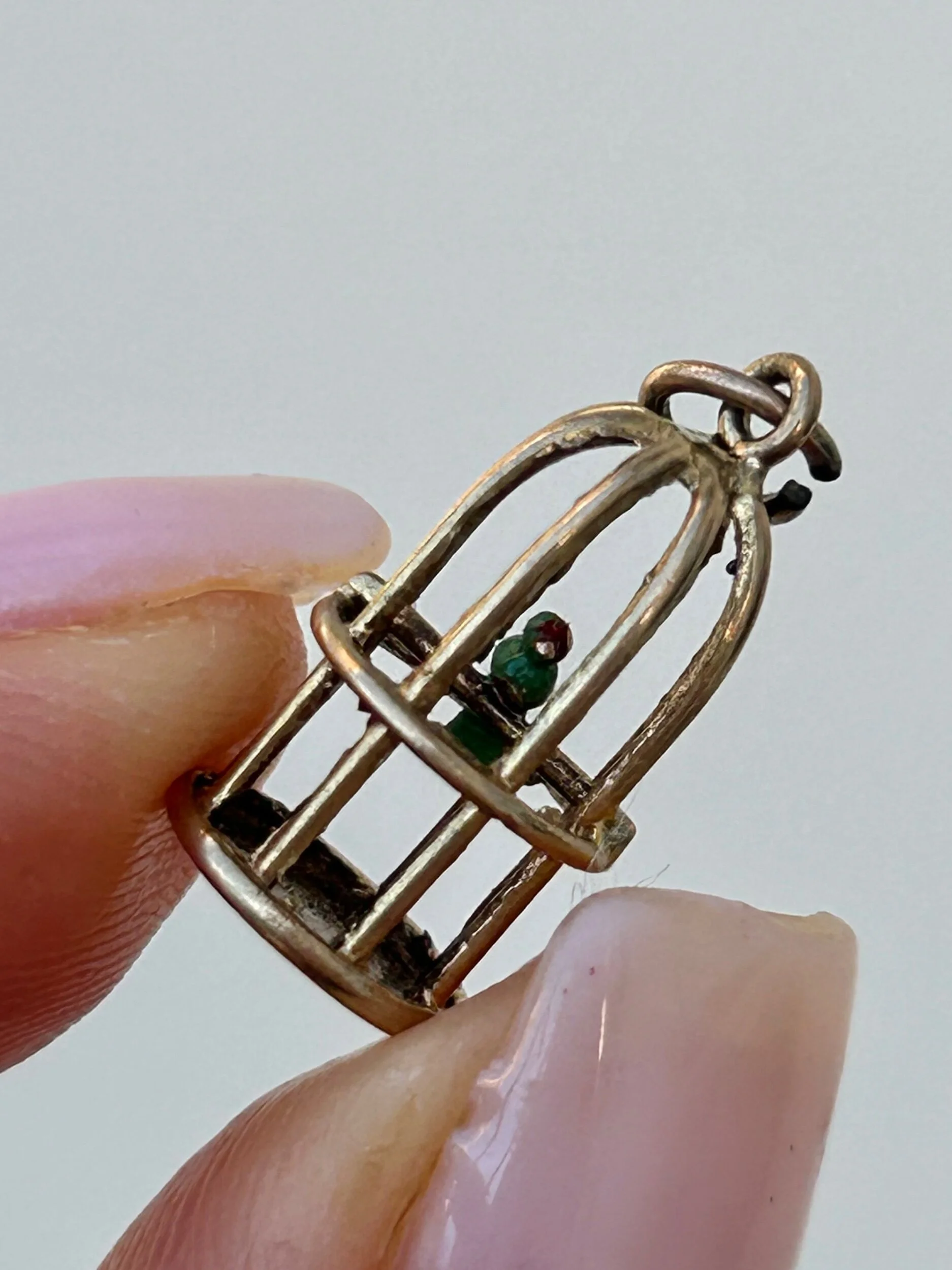 554C8F5B-D5A2-4002-A186-FD6F5F645229