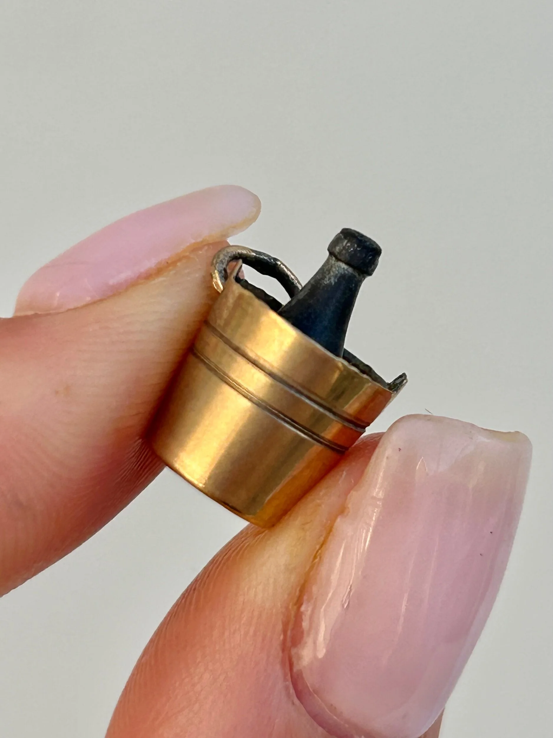 47AE1592-DBCD-4D2B-903F-A55A0A171E6D