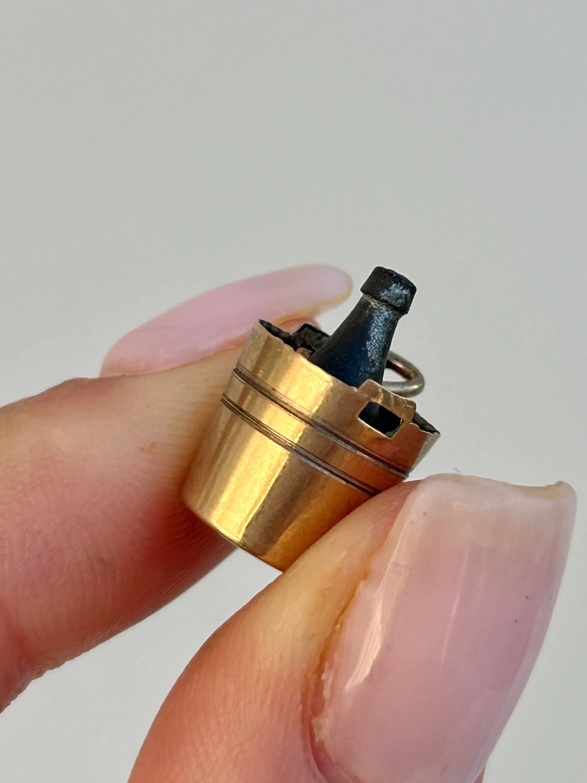 312CBC09-7EDF-4E2B-AA89-BF7AD64BA7C8