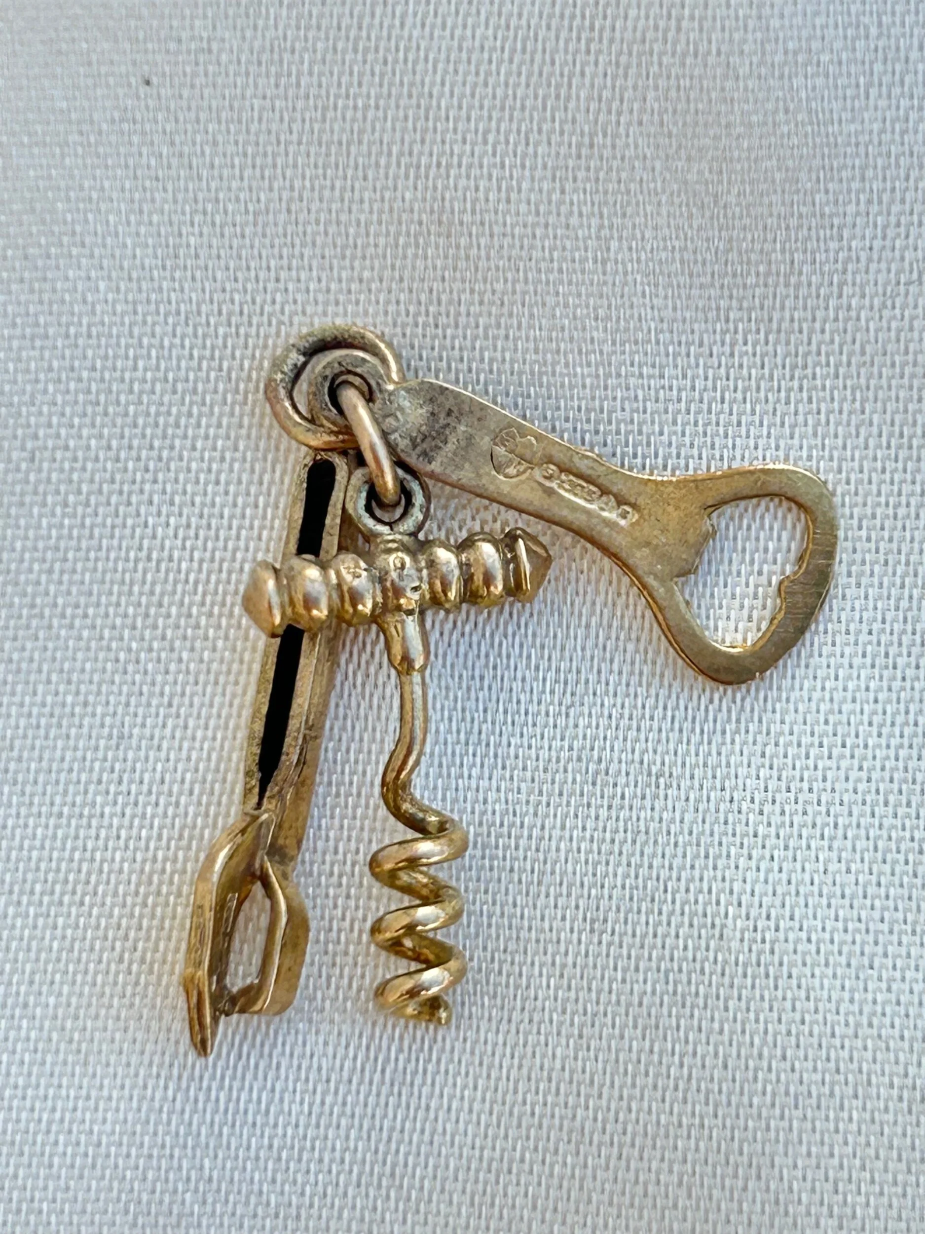 A15598DE-D70B-48C2-9BE6-08CE41C79AE4