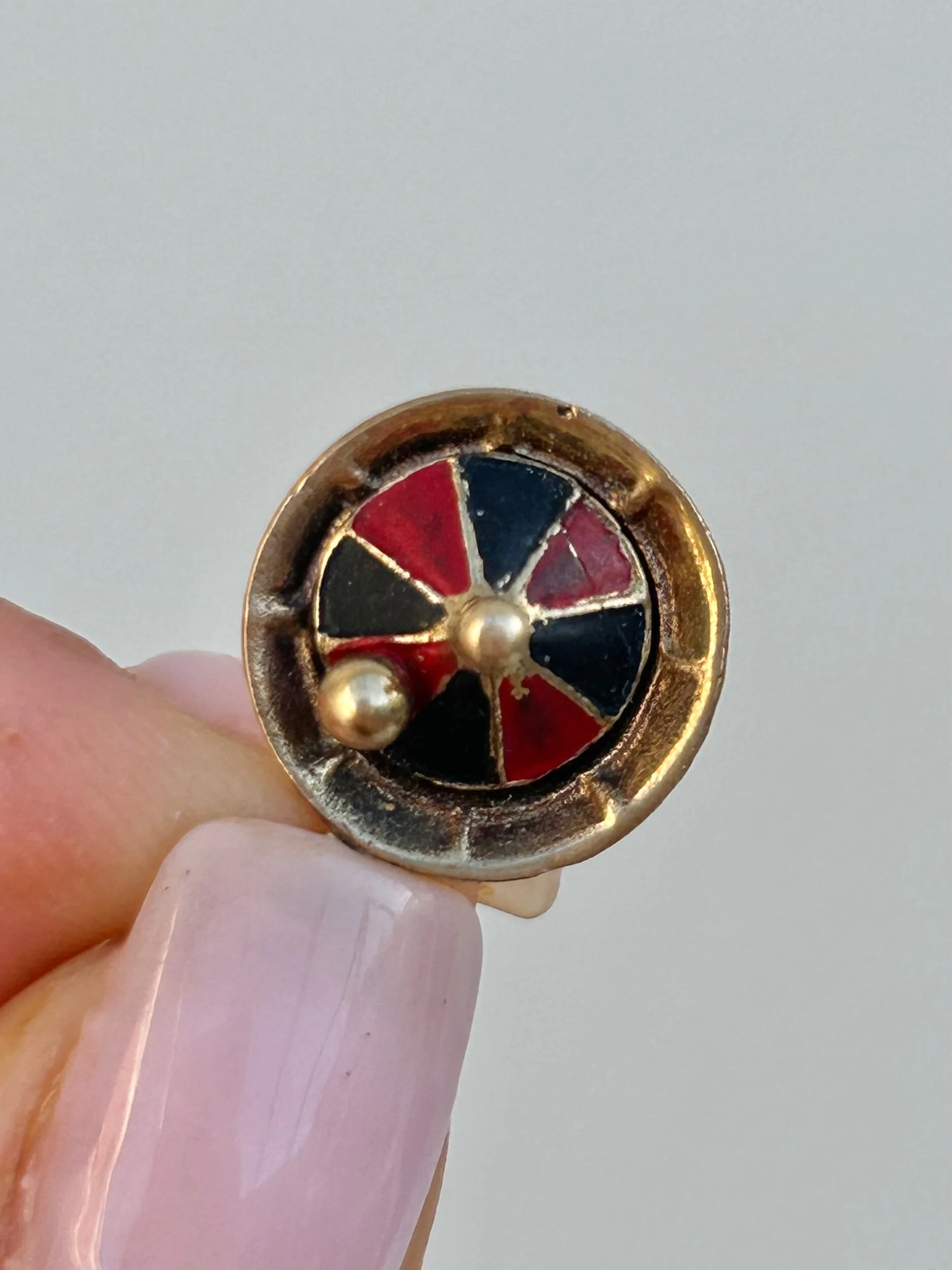 0B16524C-68F0-428B-90F6-DA443C3D6035