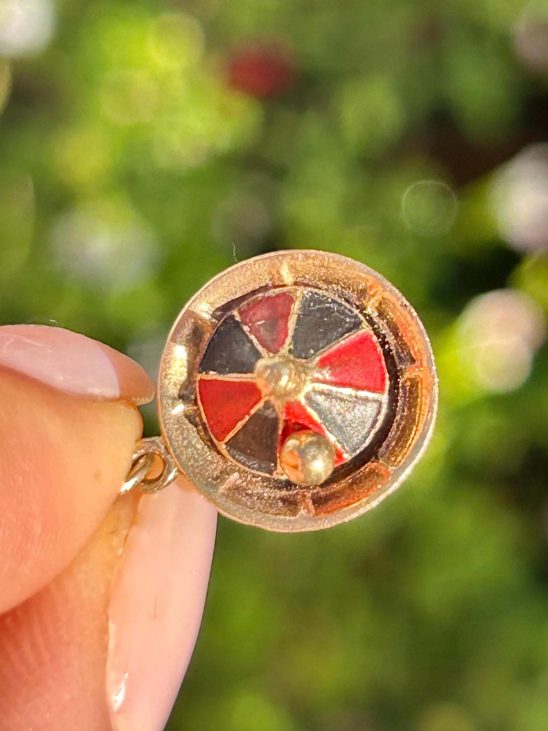 754437EE-1479-4BA1-9D35-0D3E9E19D786