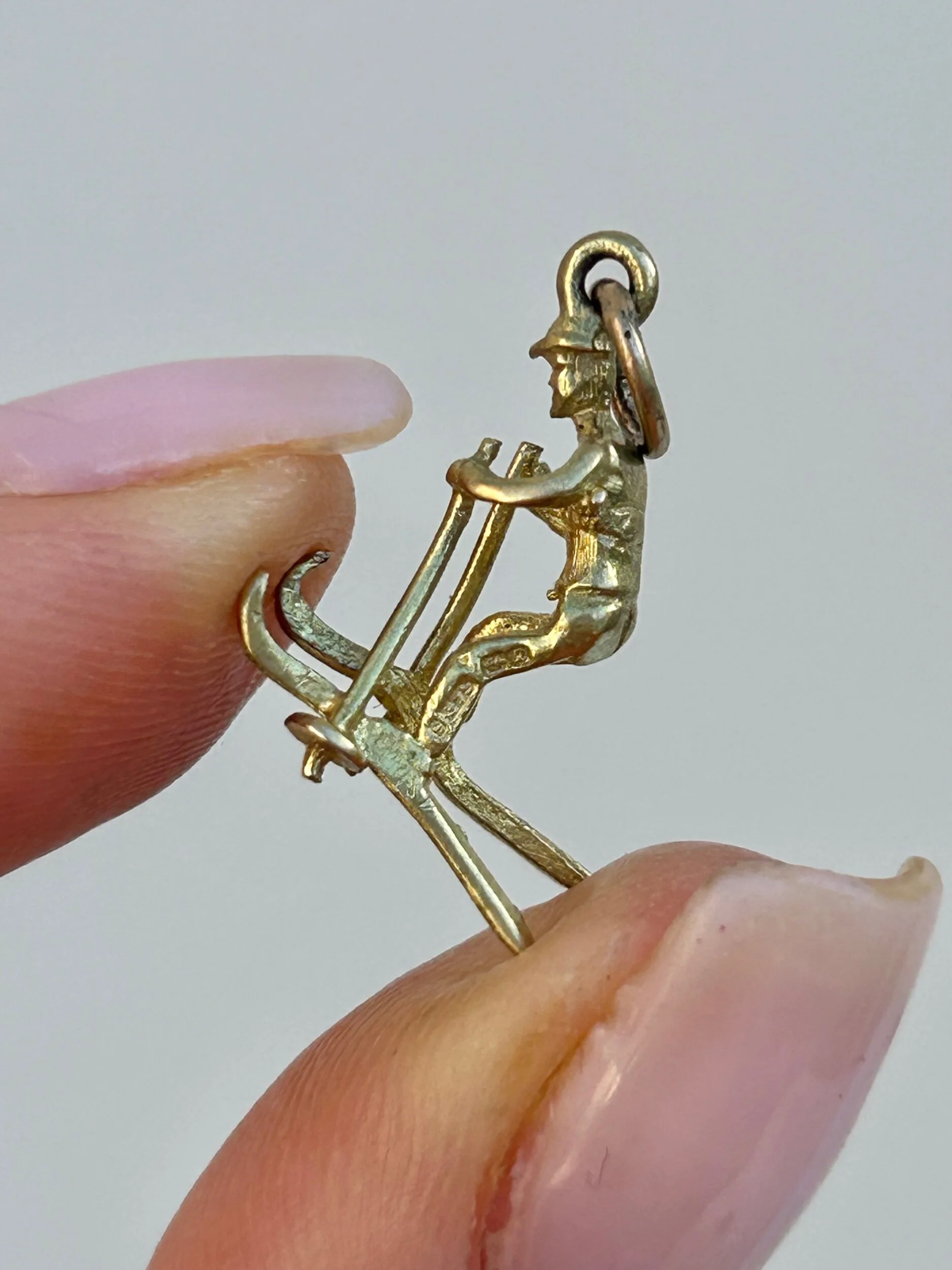 166C678F-6F9E-4D70-BCB5-295D7C98FA29