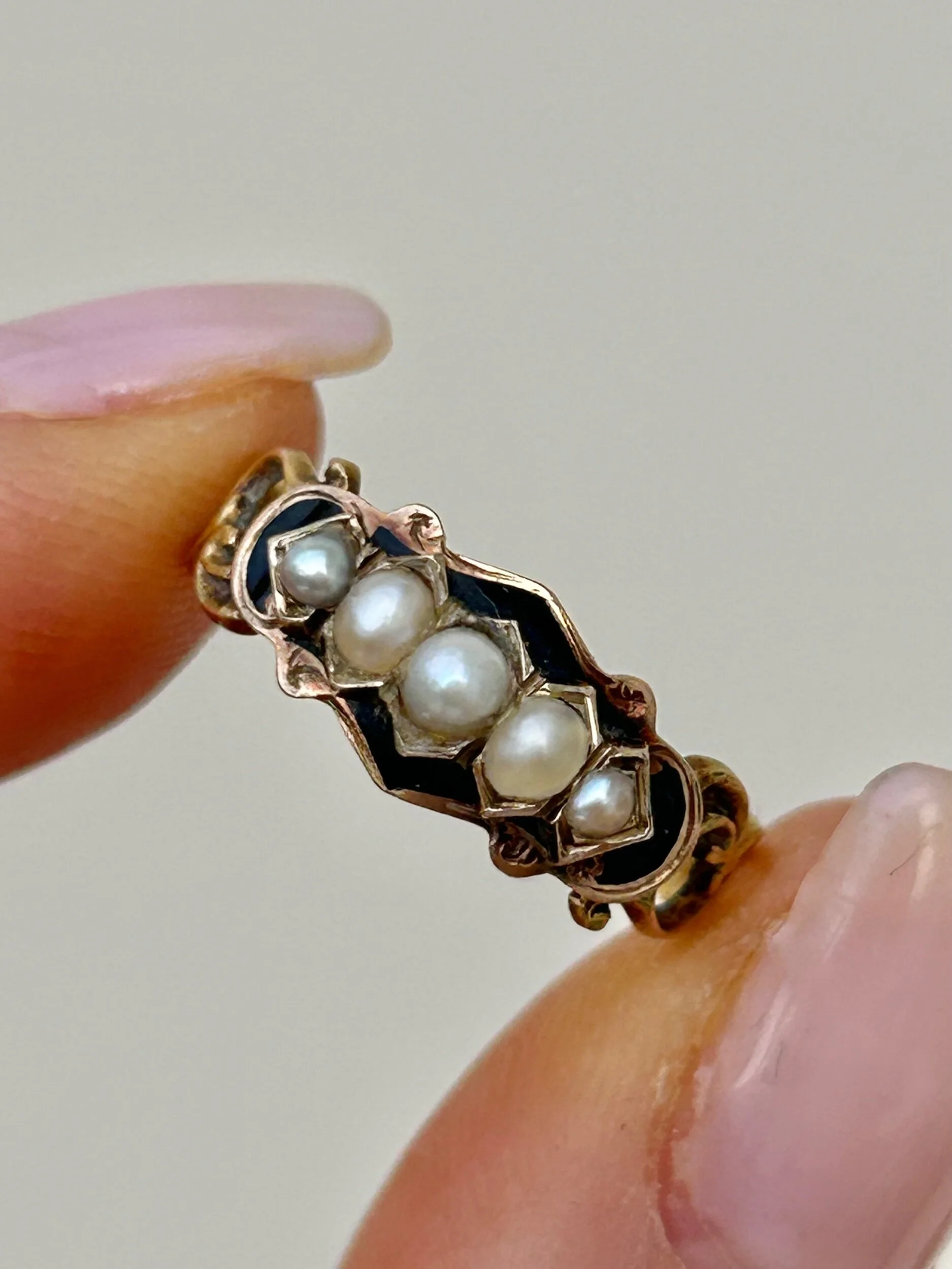 9645B8DB-463C-456B-A58F-B8829210D8F4