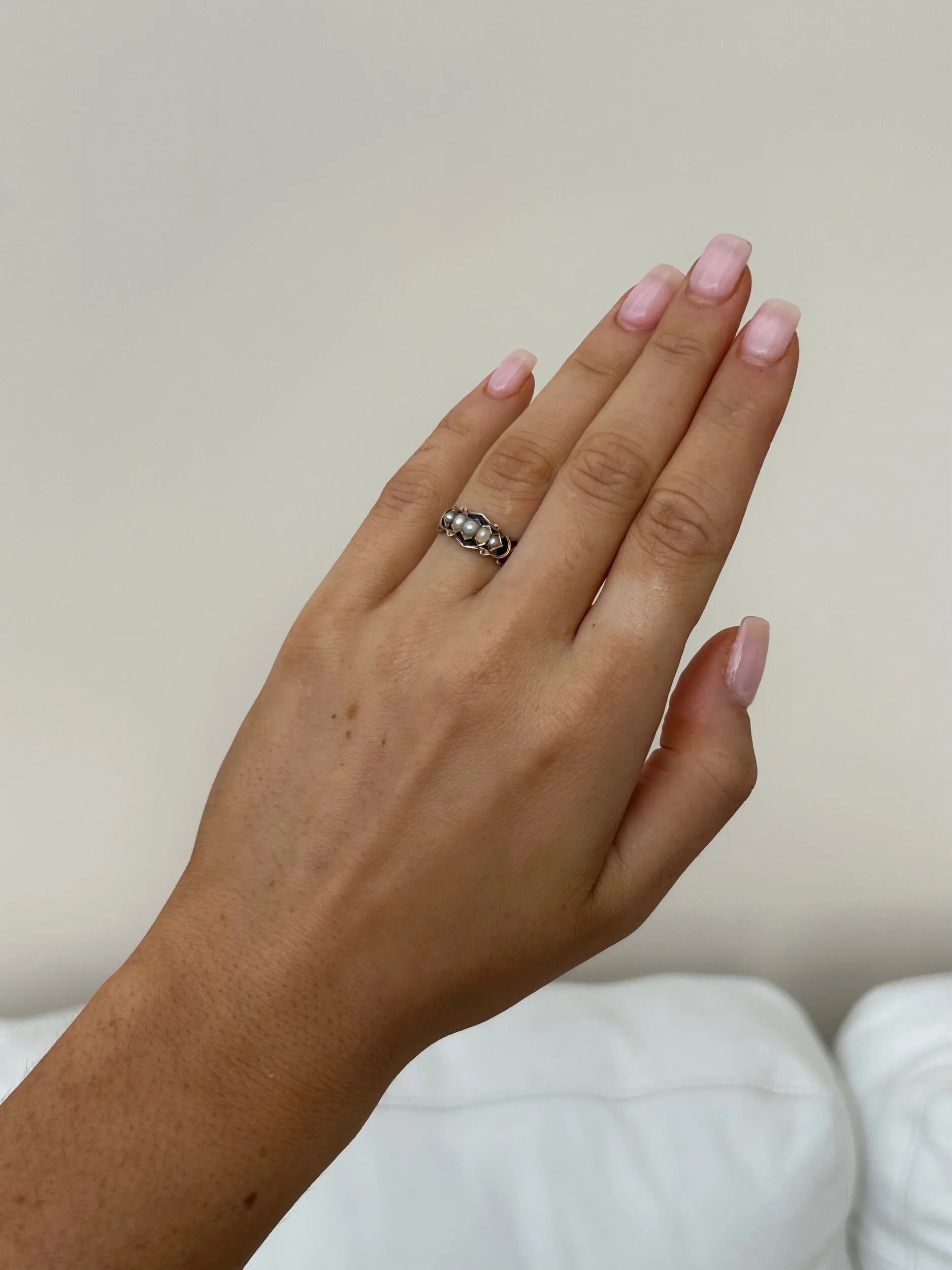 6A07AAD1-571F-4621-A157-AF20DA76B88E