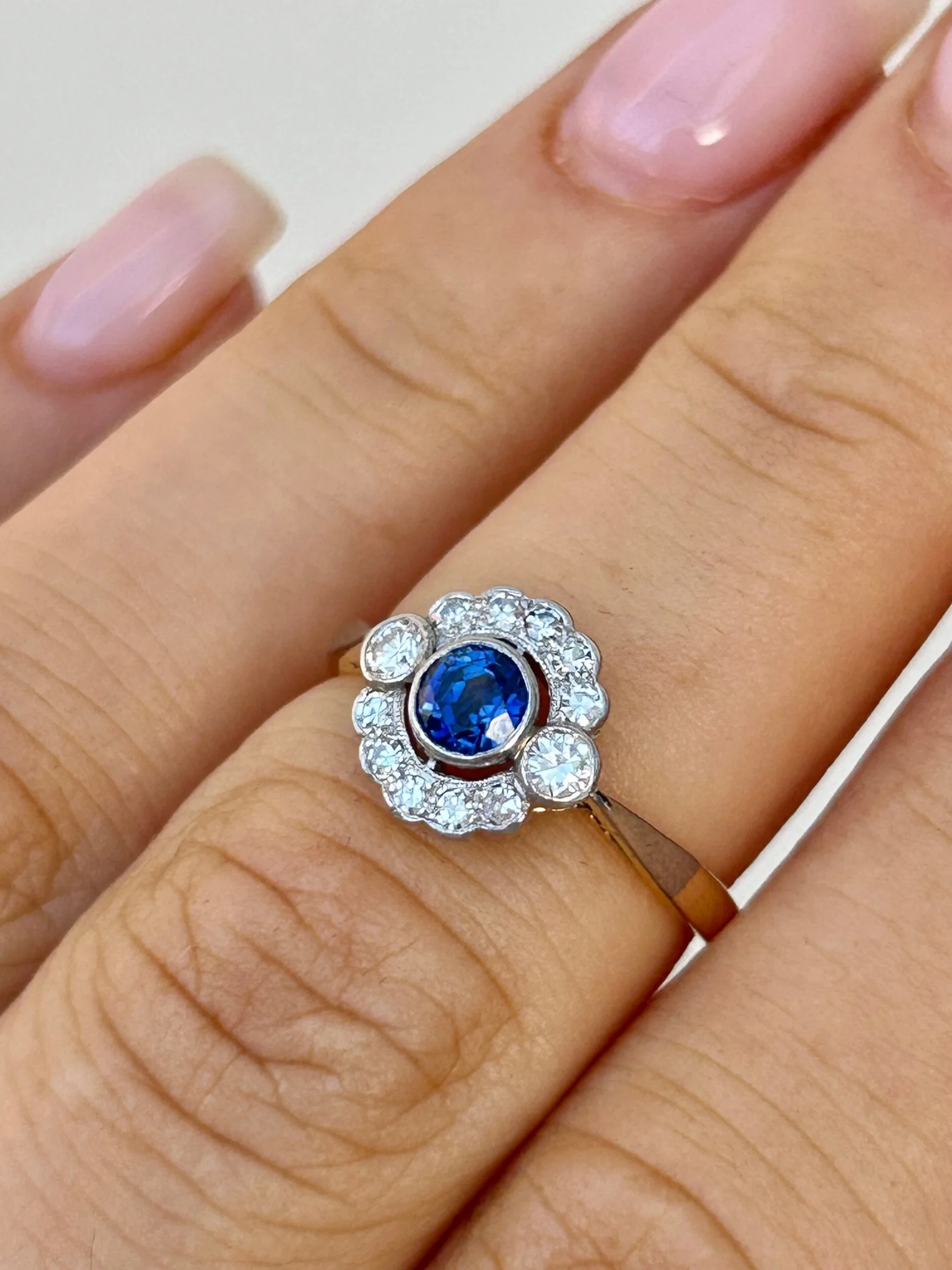 B1542CF6-57BB-4F58-8EC6-1E4D18E3F31A