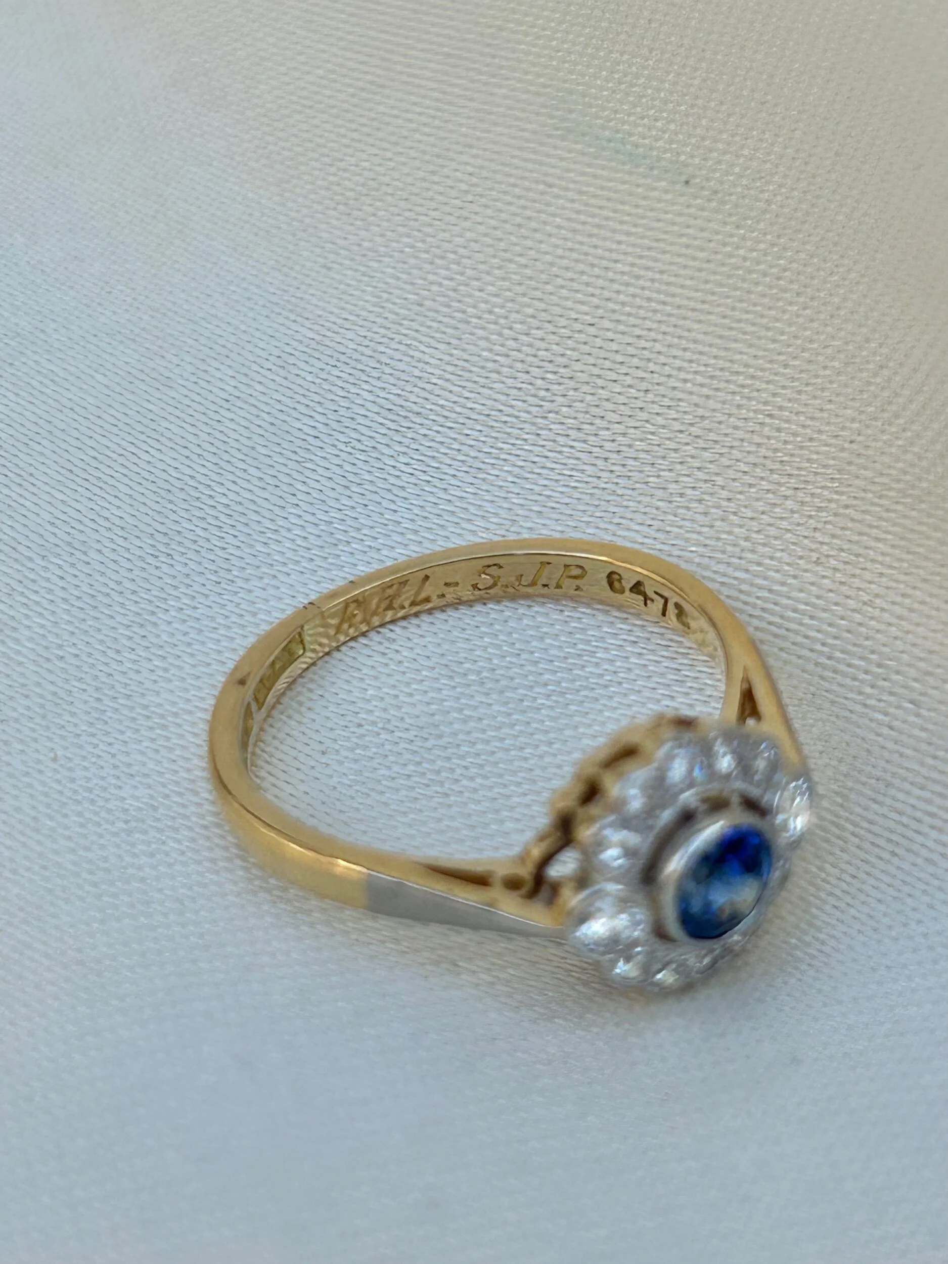 000CE6AE-0143-4B13-BE38-A9D38EE0E920