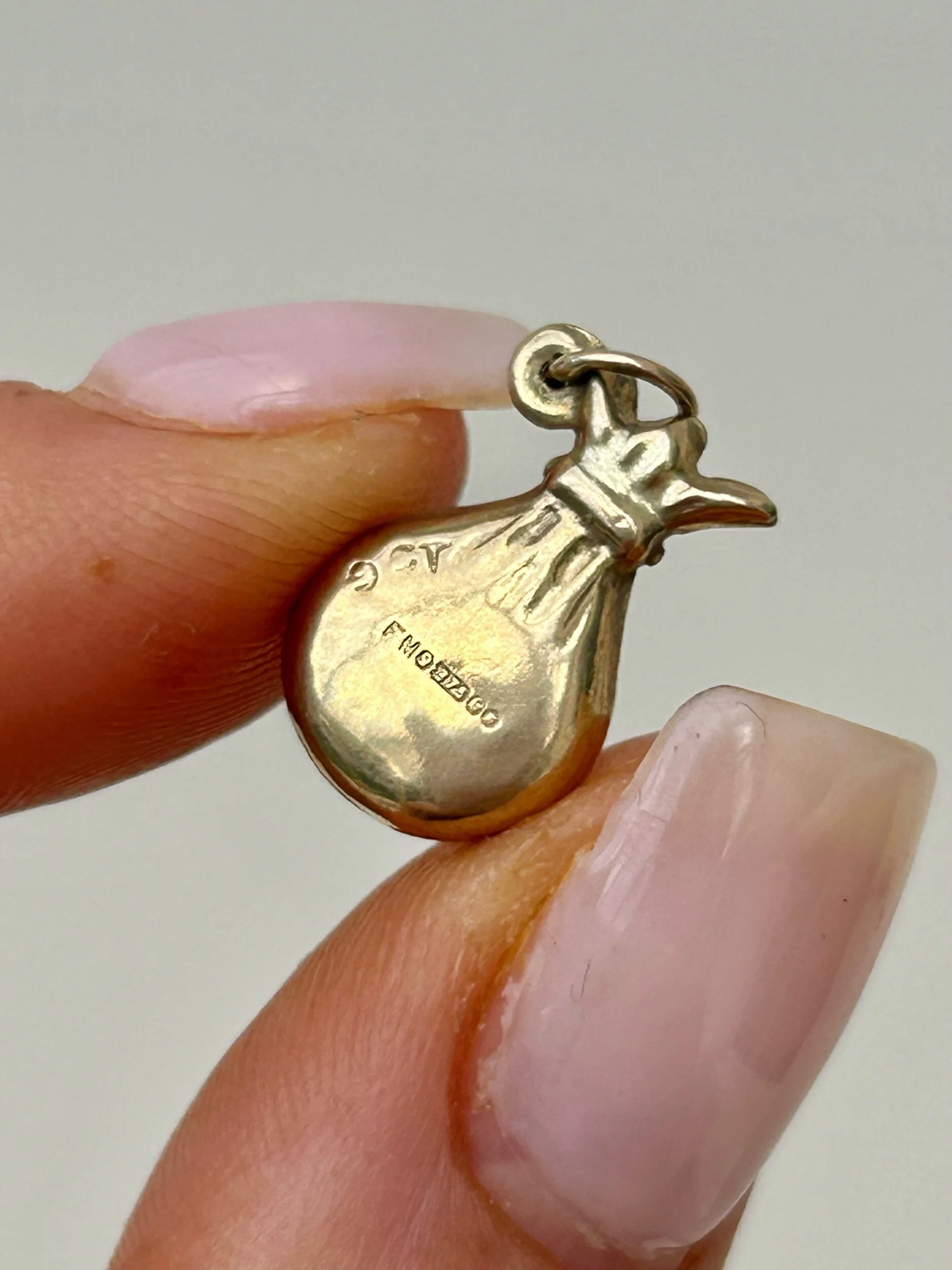 80A241B3-64EA-477B-B69A-ED8A7E2DB49B