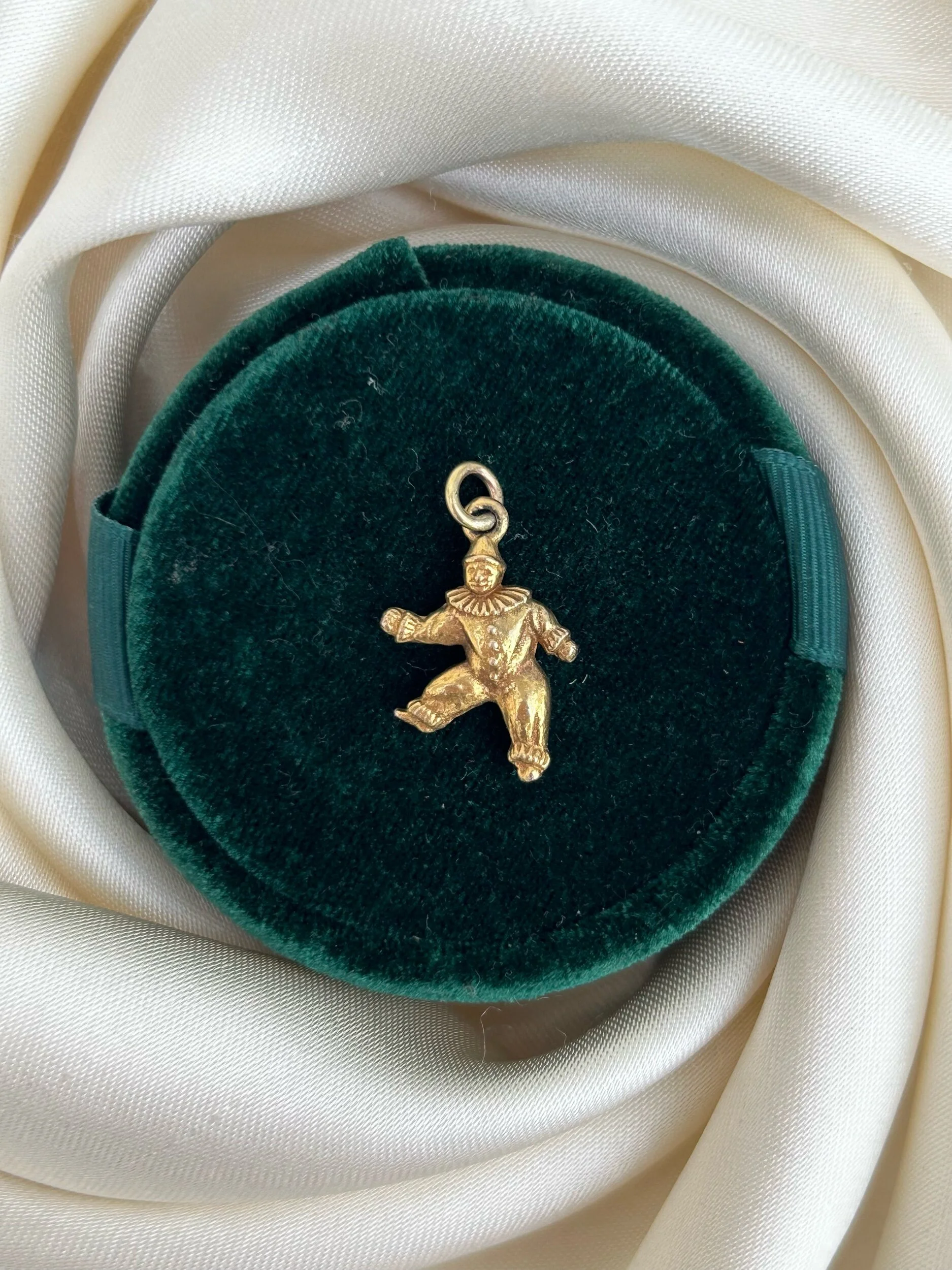 AA6139F2-F857-4157-A702-B1233677744E