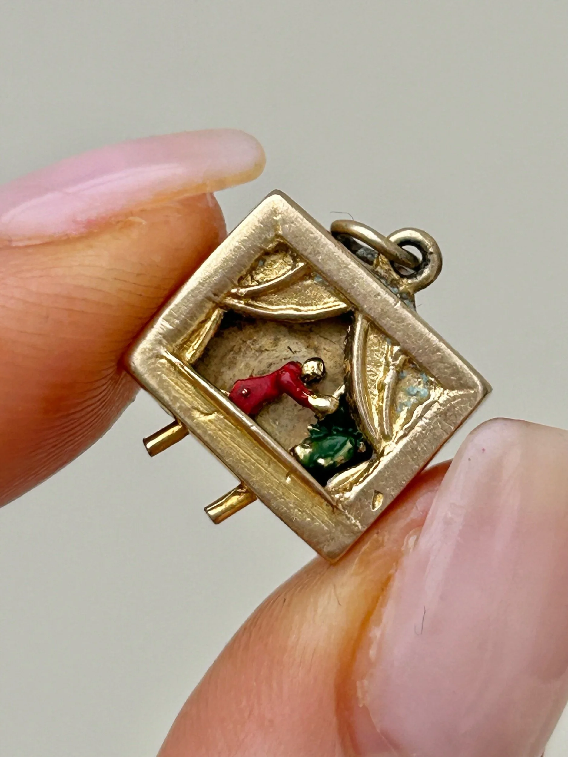 88B43BC8-39A4-4772-9D06-7D36D79C5412