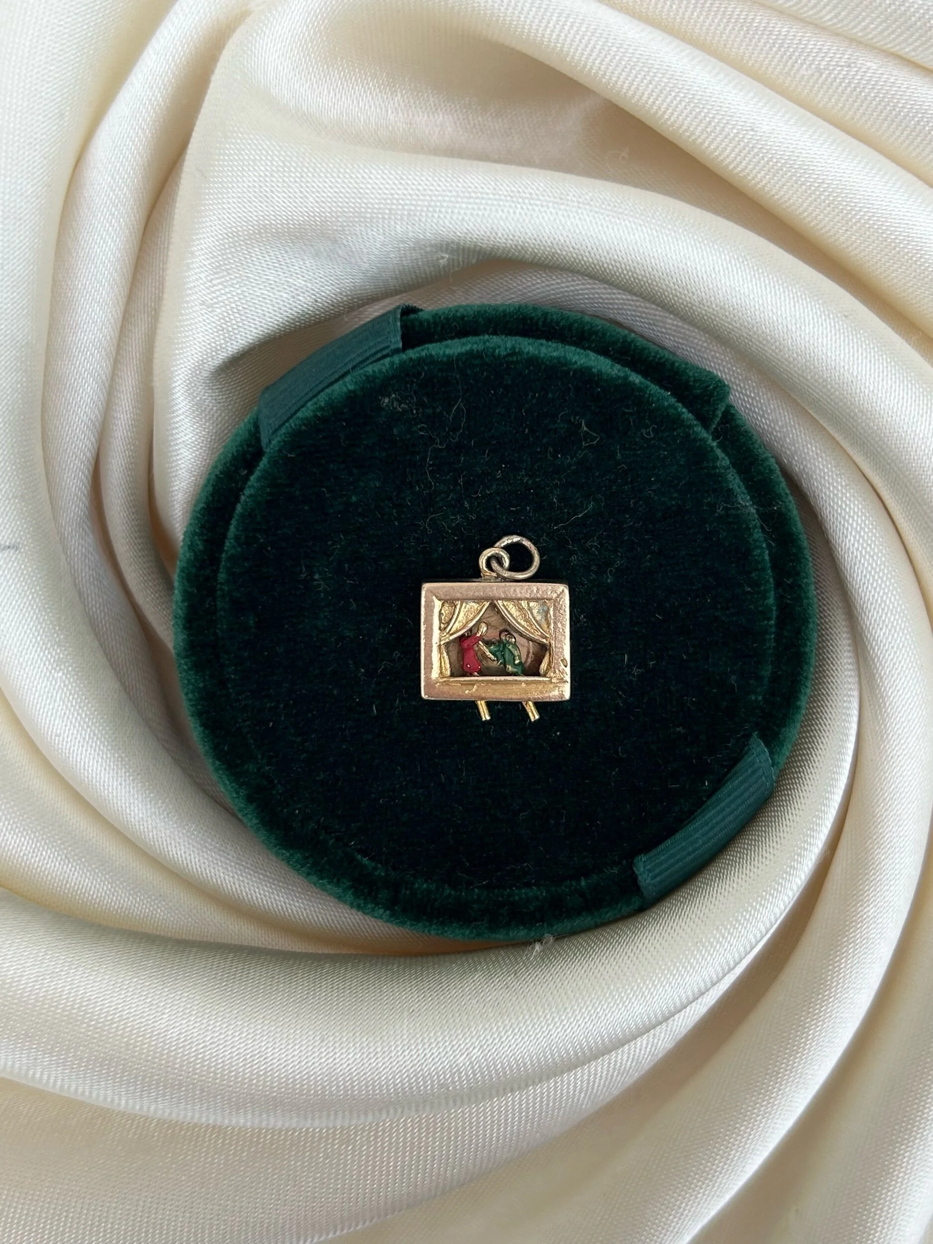 9BC70D4F-53B1-4292-8EB4-2F31C6B3F343