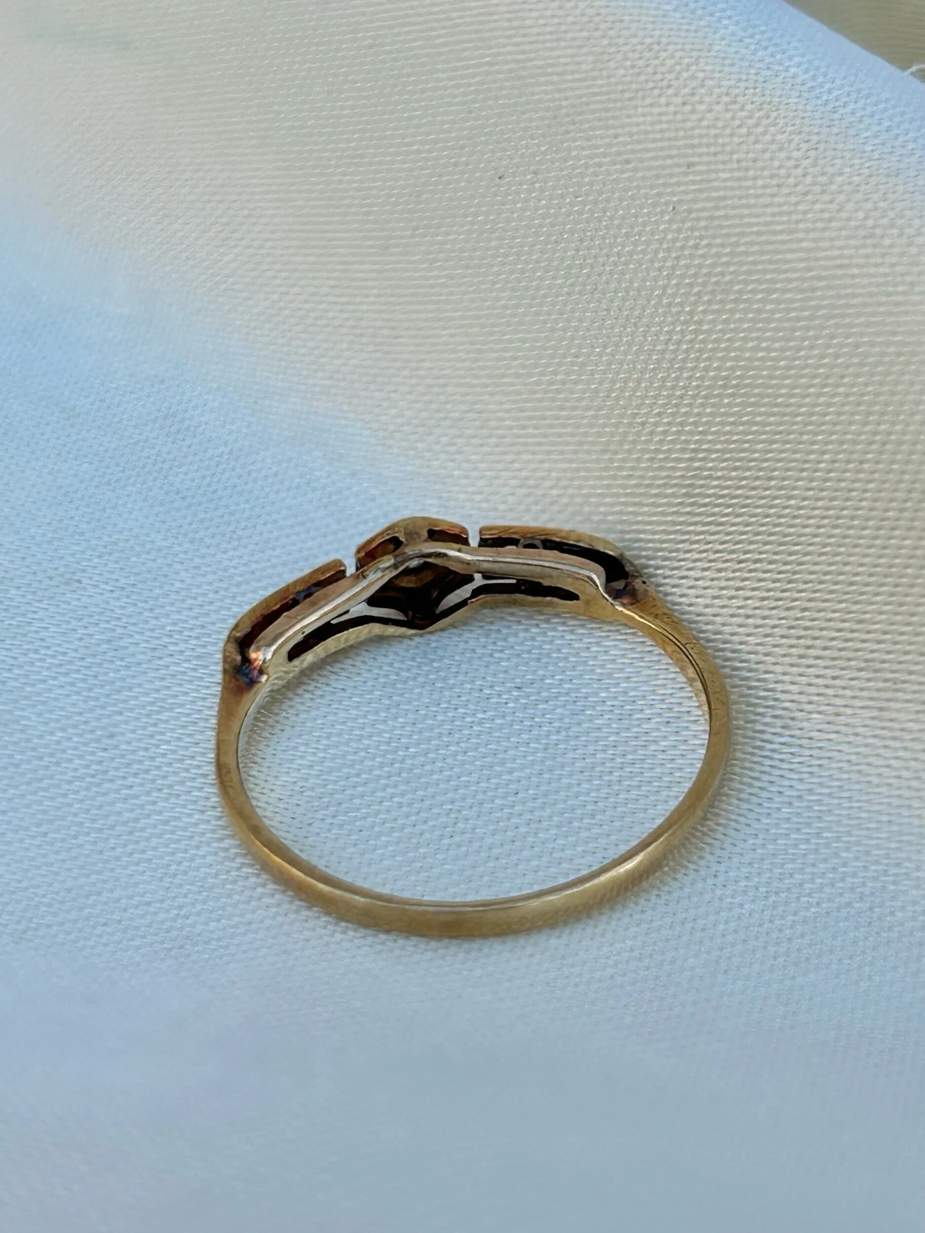 7044D703-FD74-4C87-BD39-B35853B21668