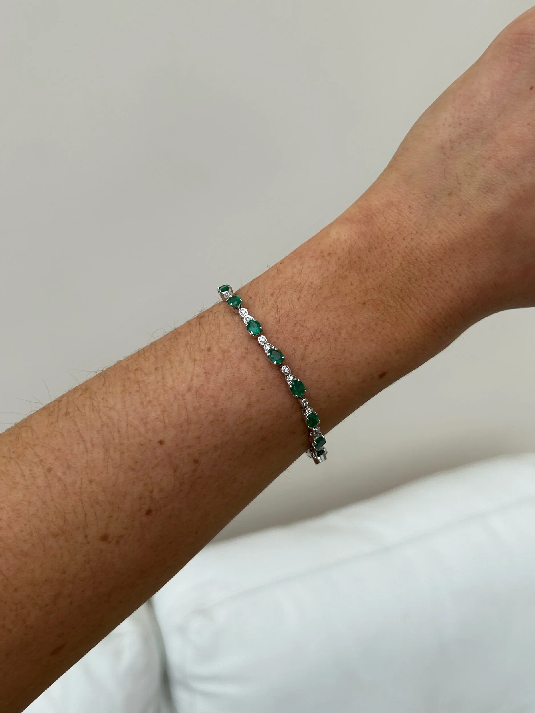 6E3A56B4-692B-40F8-9858-B23CE663FFA7