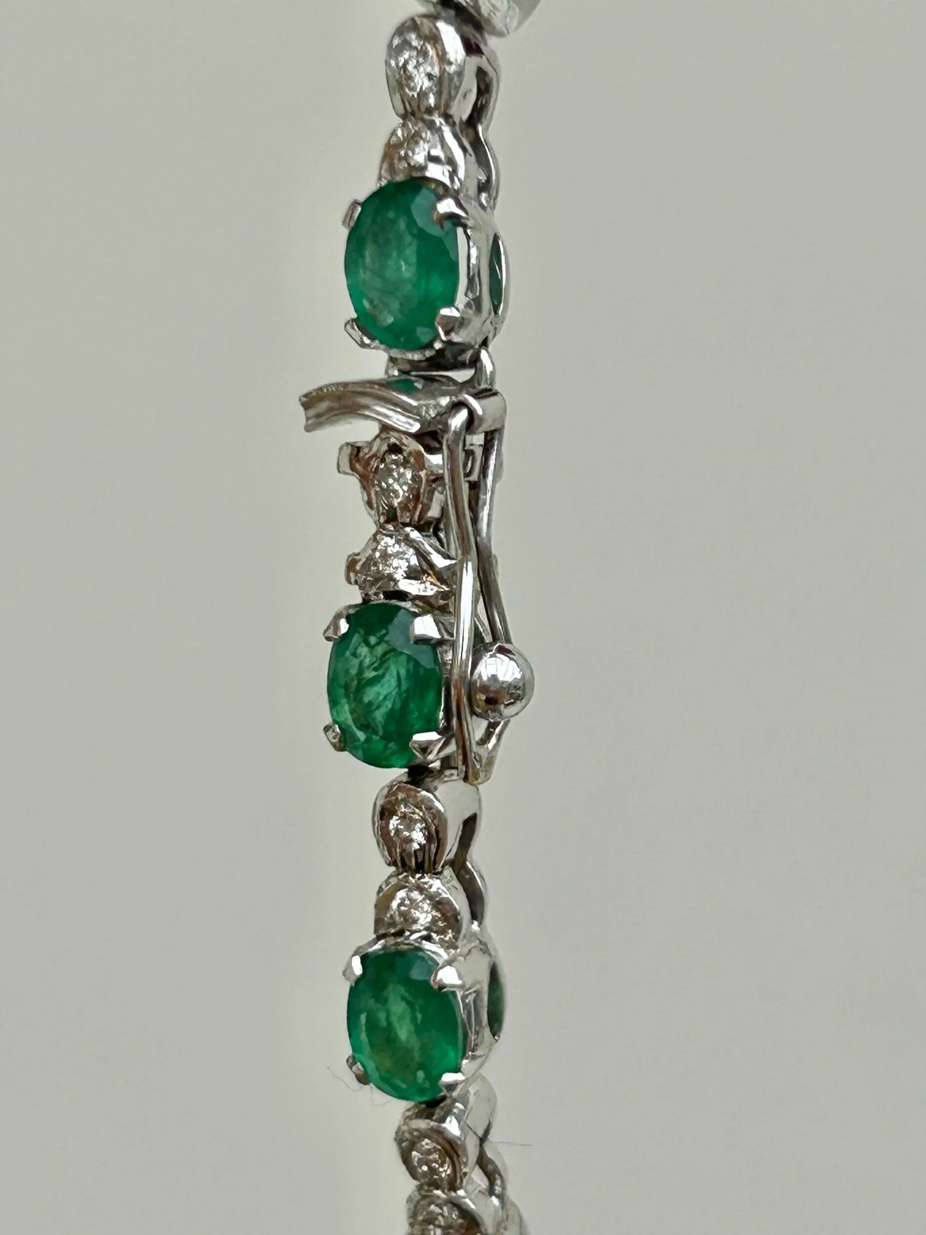 541D3D85-7DDD-4F79-A0DE-52F5A37C12A7