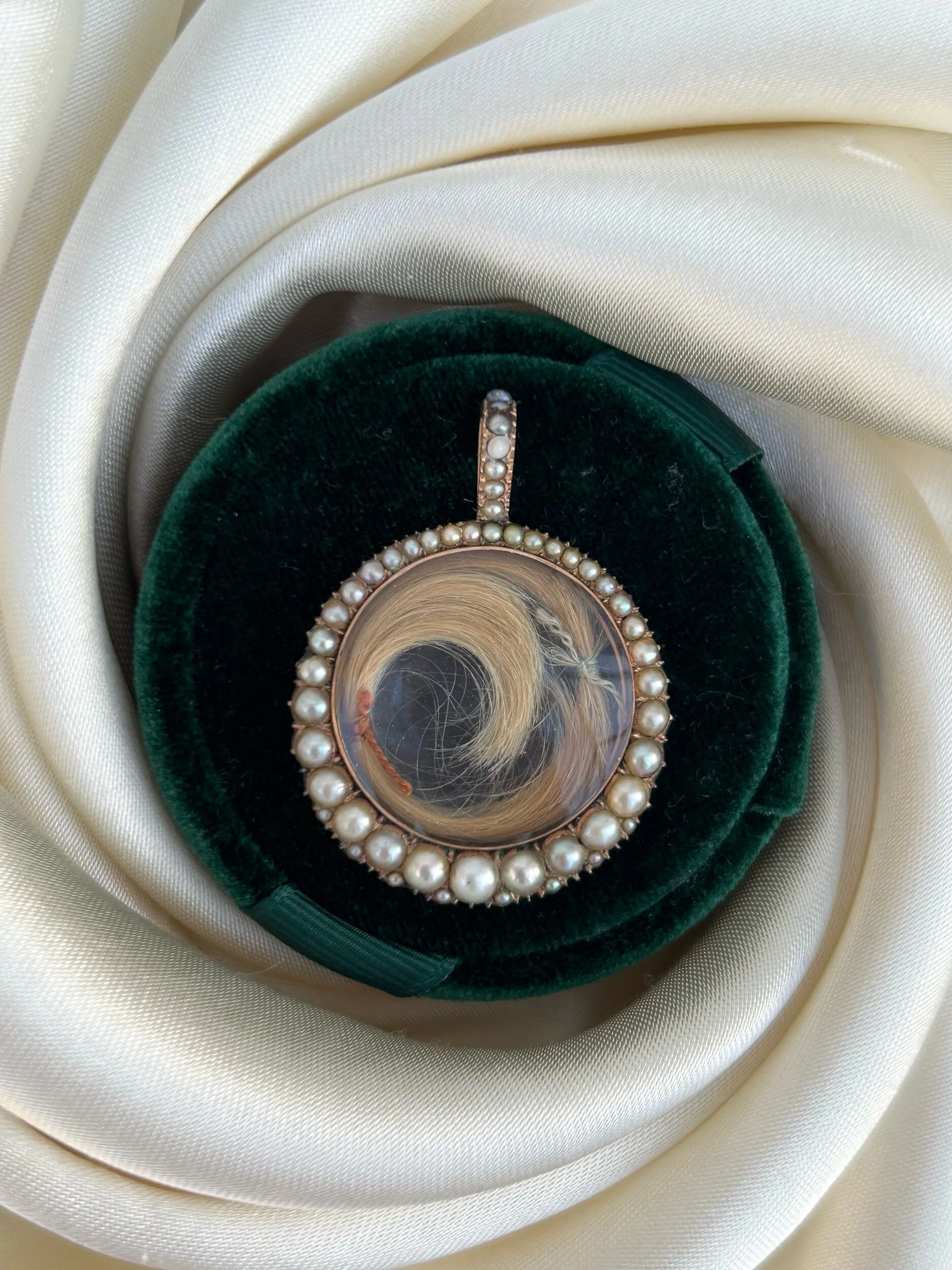 E53660C4-1DB2-48DB-BA89-9621E08B76ED