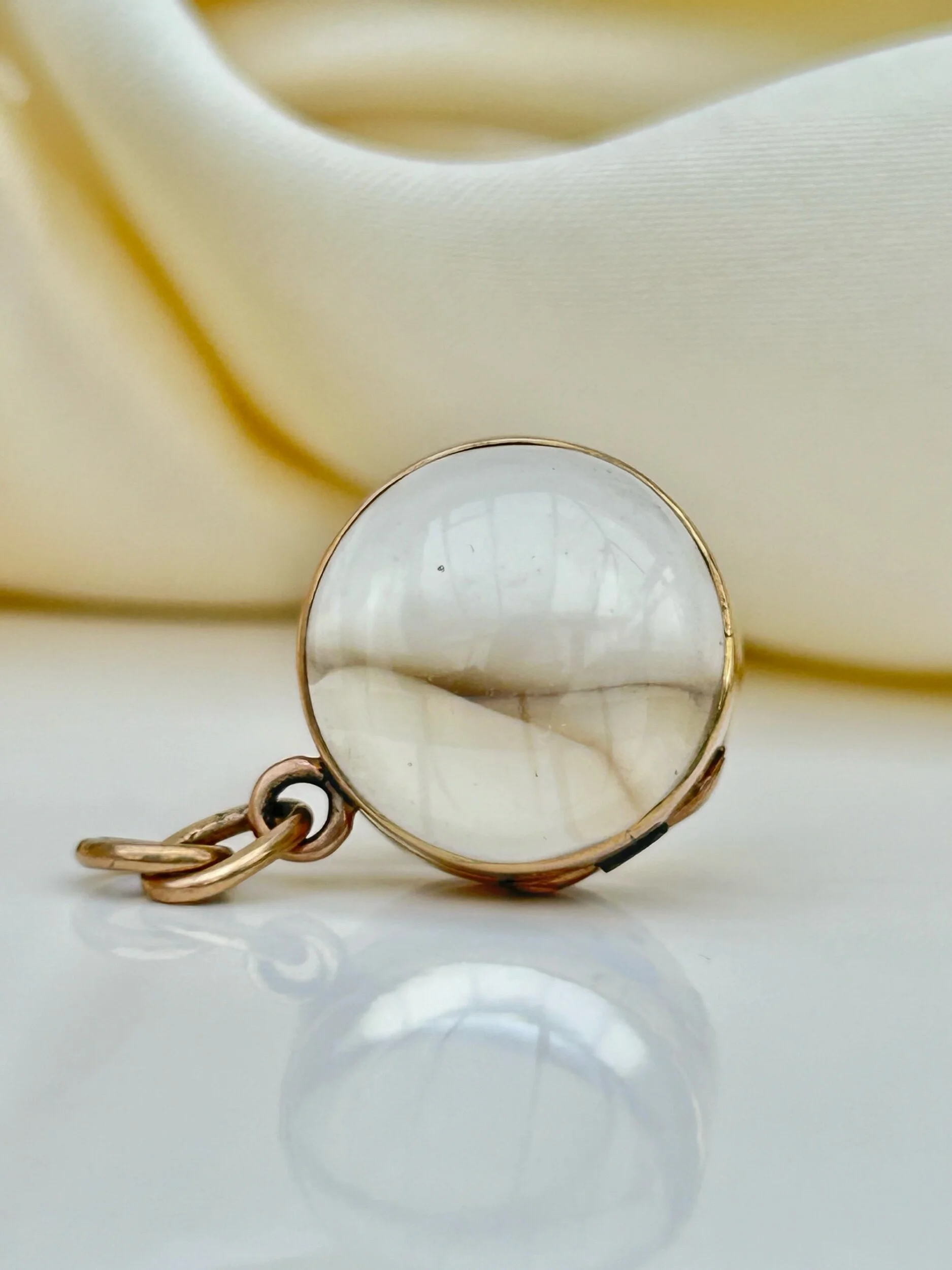 ECBF30E9-AD95-4320-957B-D3B414393383