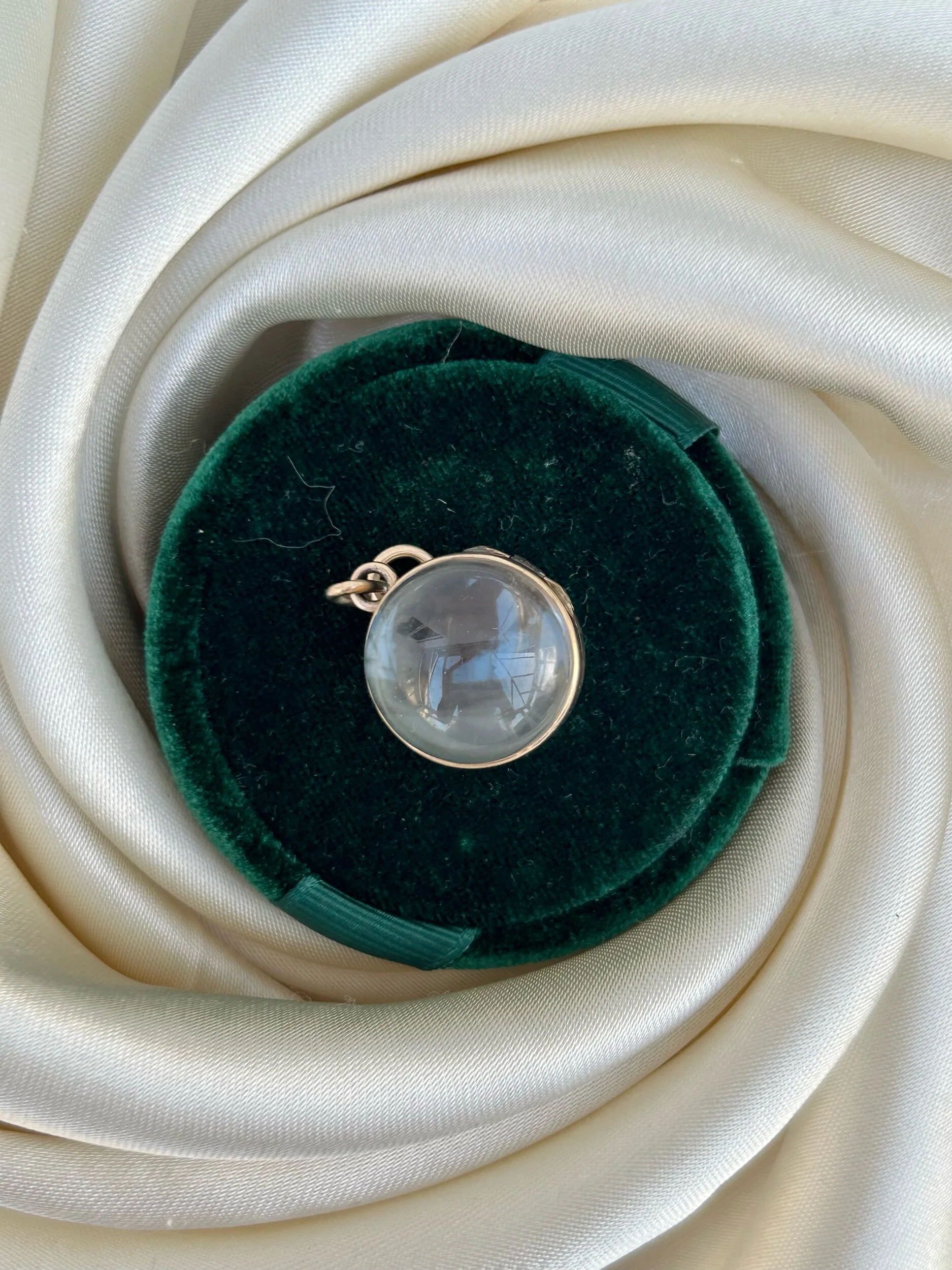 39F718E8-1DC2-4744-A295-85CFB02A5D83